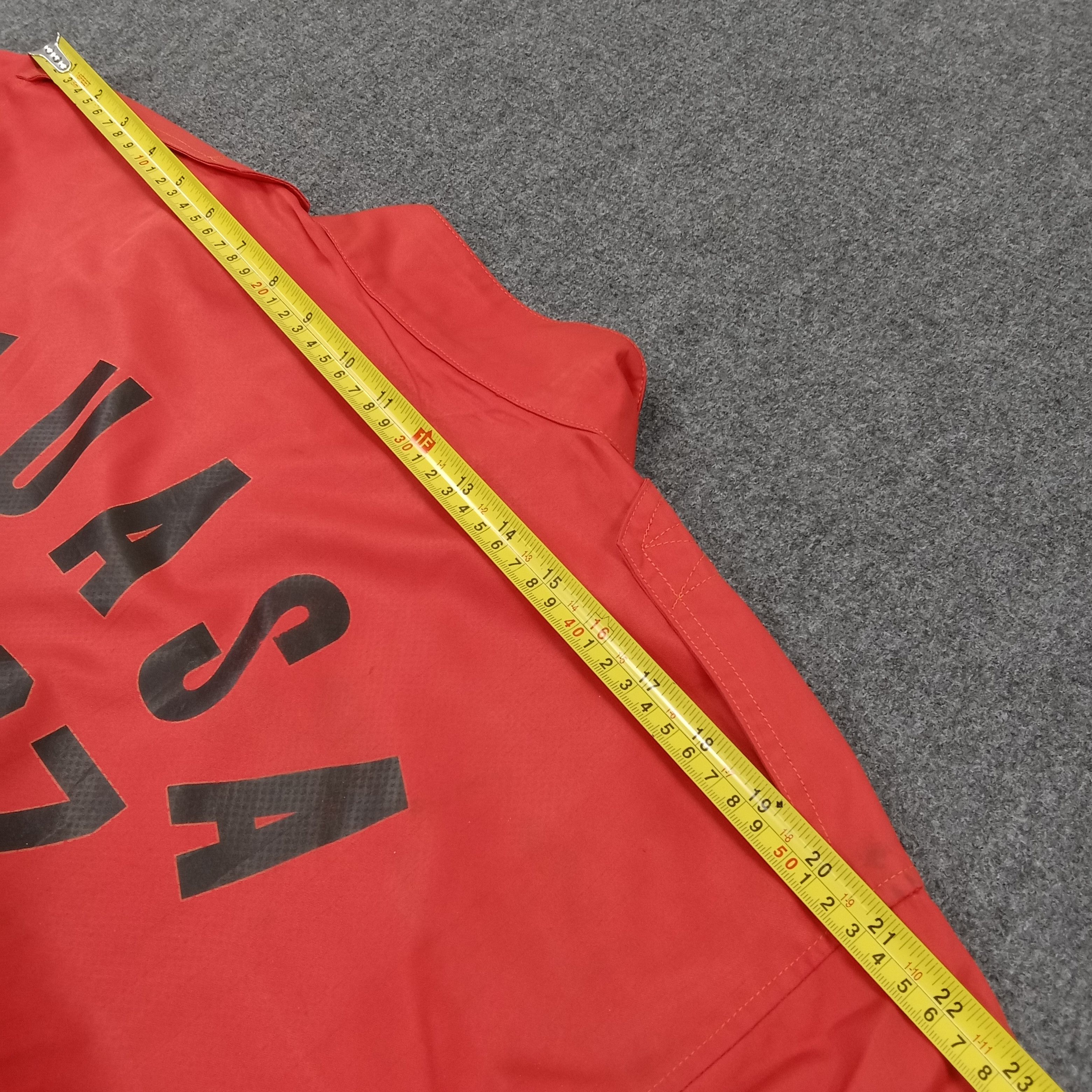 Ferrari × Vintage Shell Formula One Yuasa 1887 Ferrari Racing Jacket Size US L / EU 52-54 / 3 - 6 Thumbnail