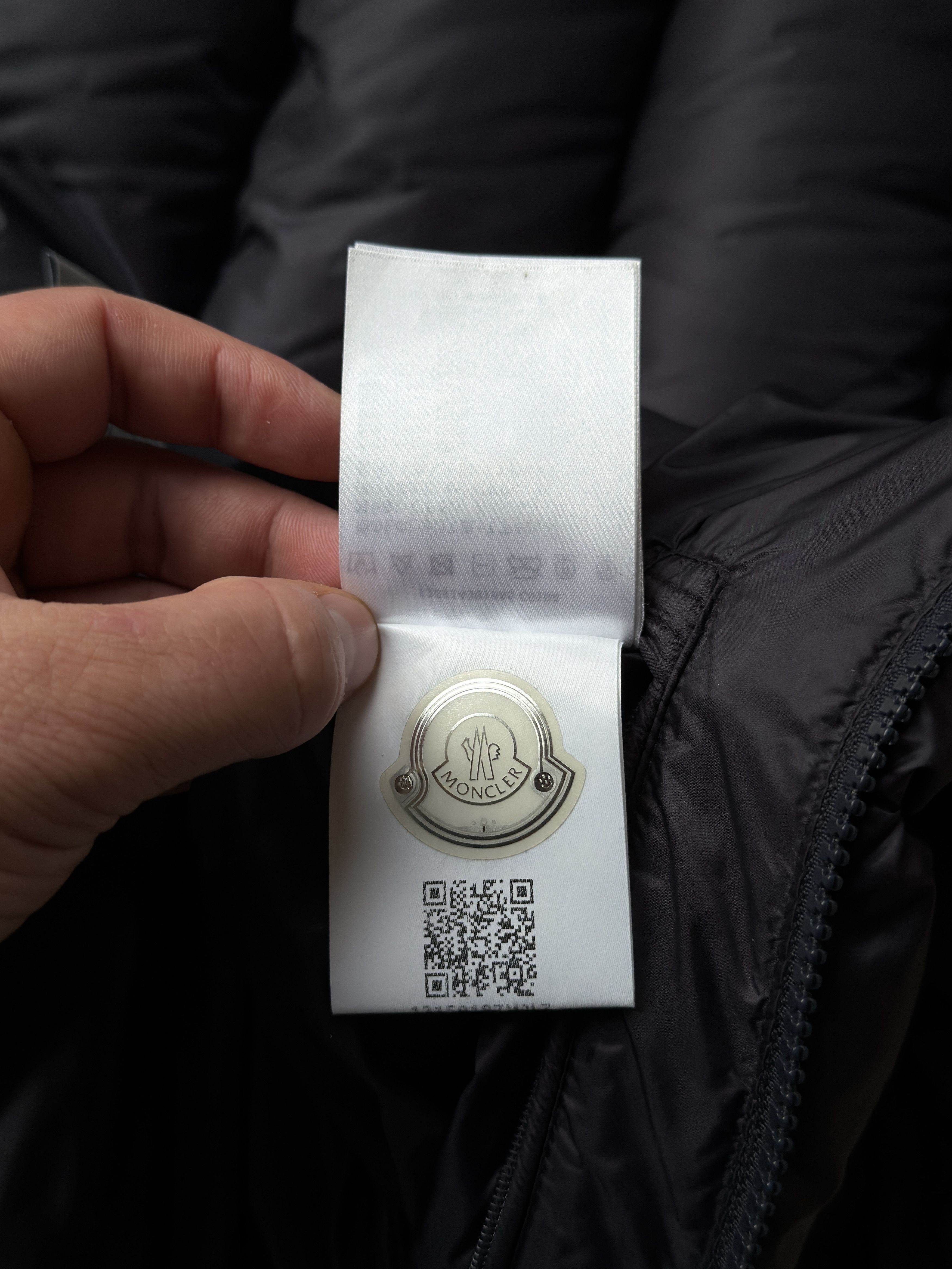 Moncler Moncler Vest | 4 Size US XL / EU 56 / 4 - 9 Thumbnail