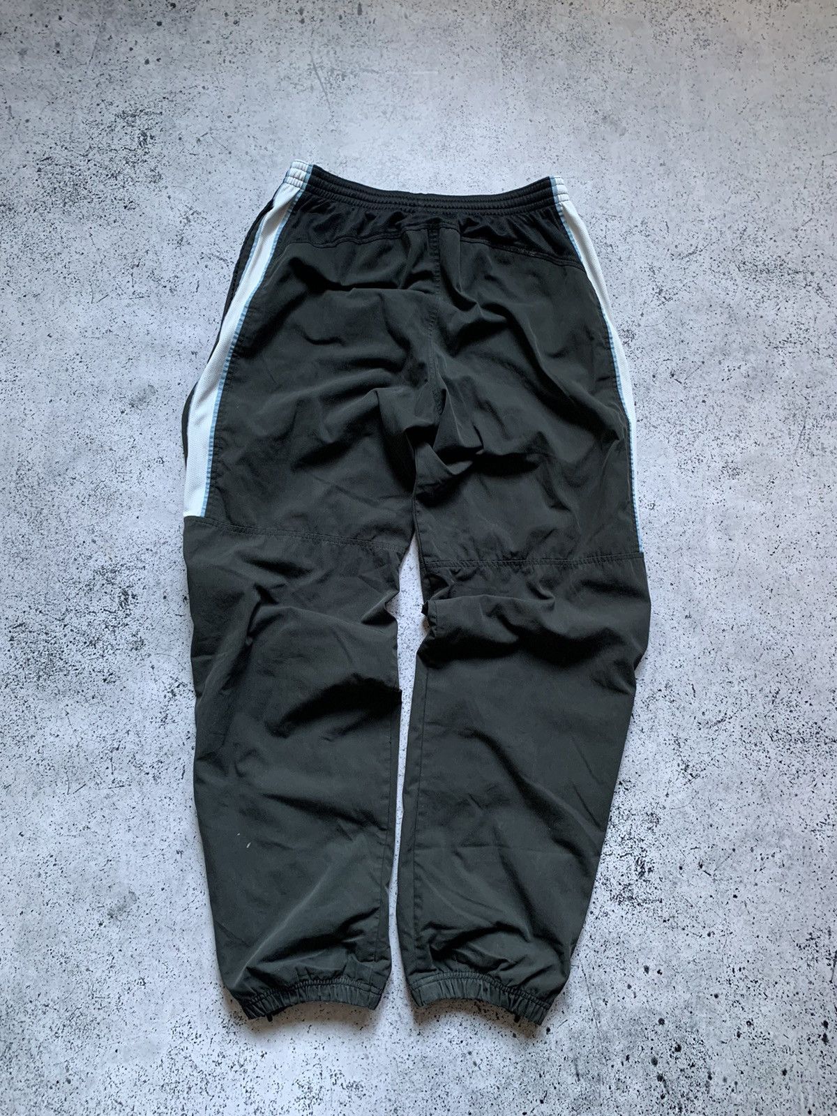 Nike Vintage Nike Nylon Baggy Track Pants Y2K Drill Pants USA 90s Size US 32 / EU 48 - 6 Thumbnail