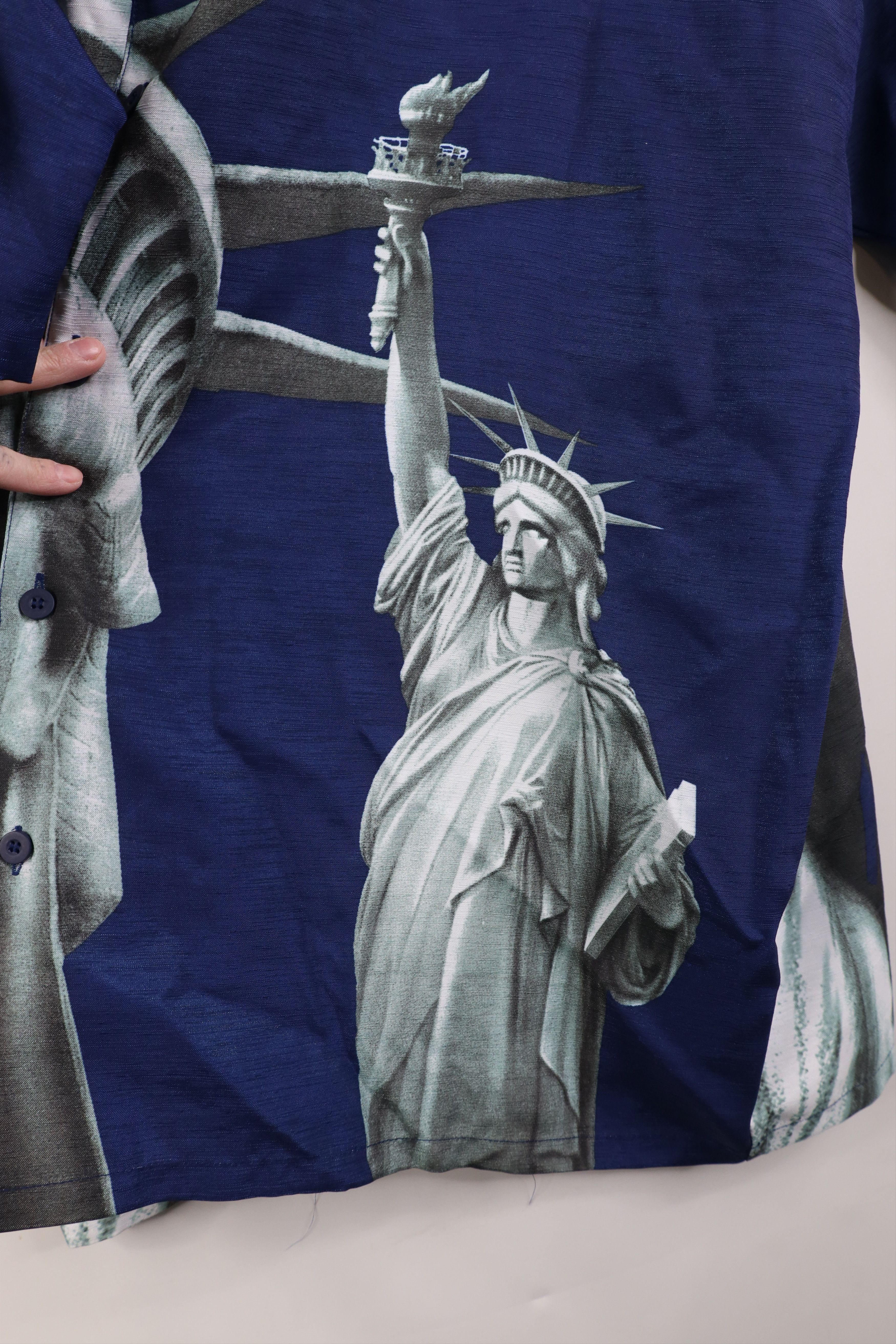 Vintage Deadstock Vintage 90s Y2K Statue of Liberty All Over Shirt Size US M / EU 48-50 / 2 - 8 Thumbnail