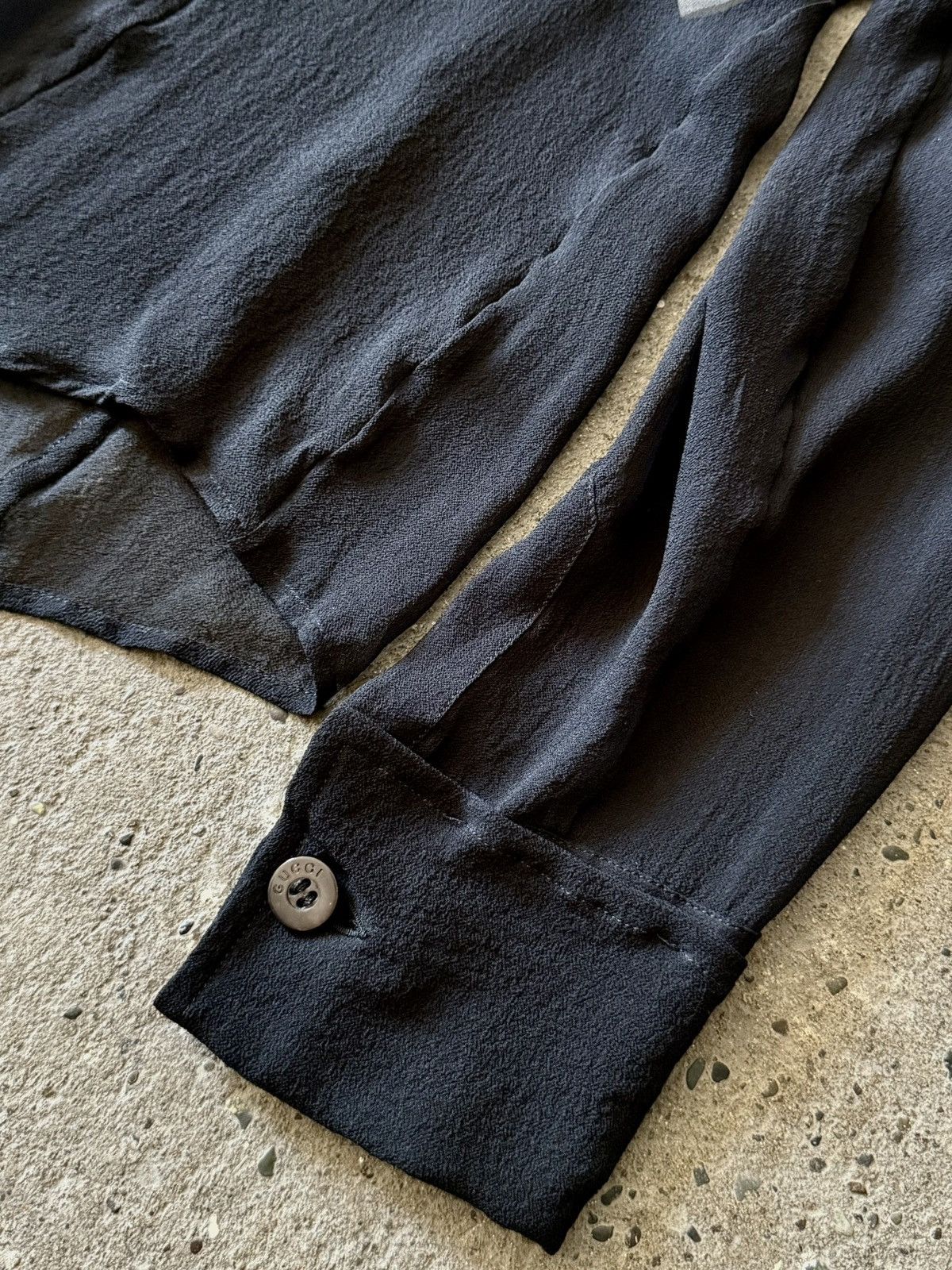 Gucci Gucci - Tom Ford - Fall 1996 - Sheer Silk with Epaulettes Size S / US 4 / IT 40 - 7 Thumbnail