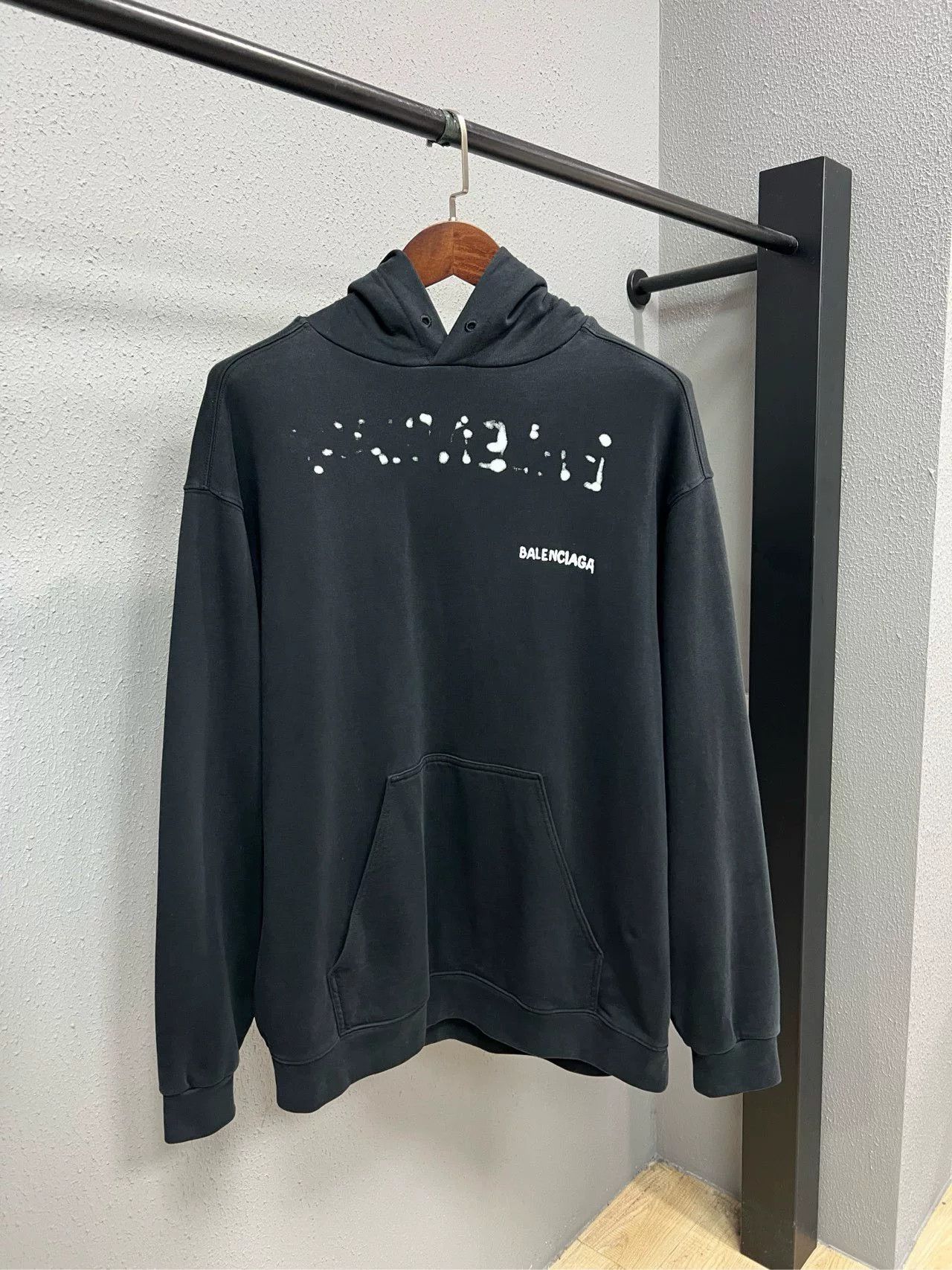 Balenciaga Balenciaga Graffiti Logo Hoodie Size US S / EU 44-46 / 1 - 1 Thumbnail