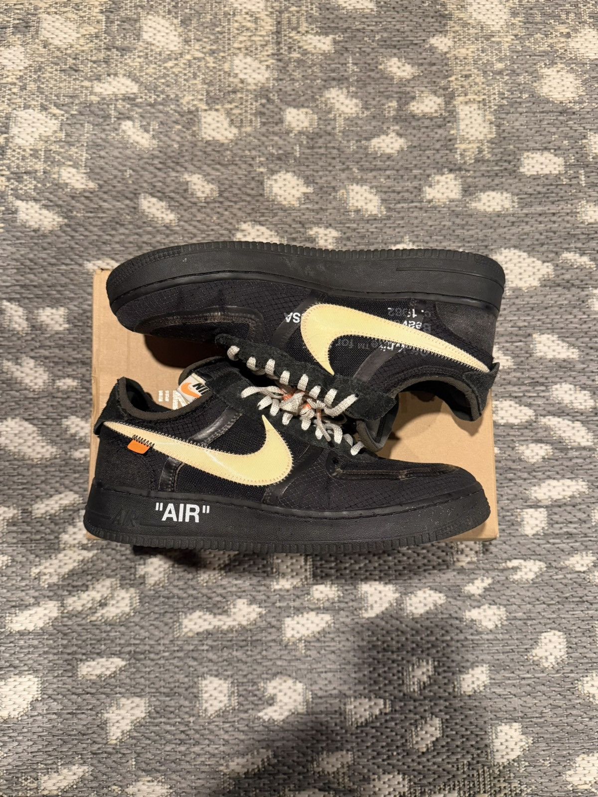 Nike × Off-White Off White x Nike Air Force 1 Low Black Size US 10.5 / EU 43-44 - 1 Thumbnail
