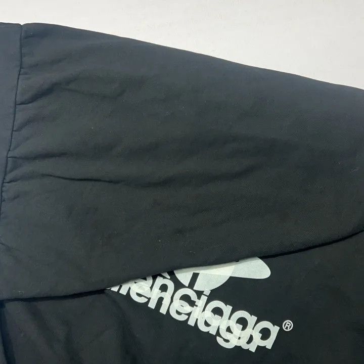 Balenciaga Balenciaga FW23 Letter Print Sweatshirt 0079-2507 Size US L / EU 52-54 / 3 - 5 Thumbnail