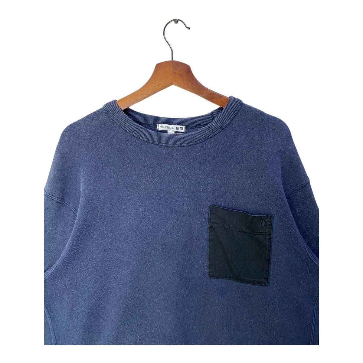 JW Anderson × Uniqlo Jw Anderson X Uniqlo Sweatshirt Pocket Crewneck Size L Size US L / EU 52-54 / 3 - 2 Thumbnail