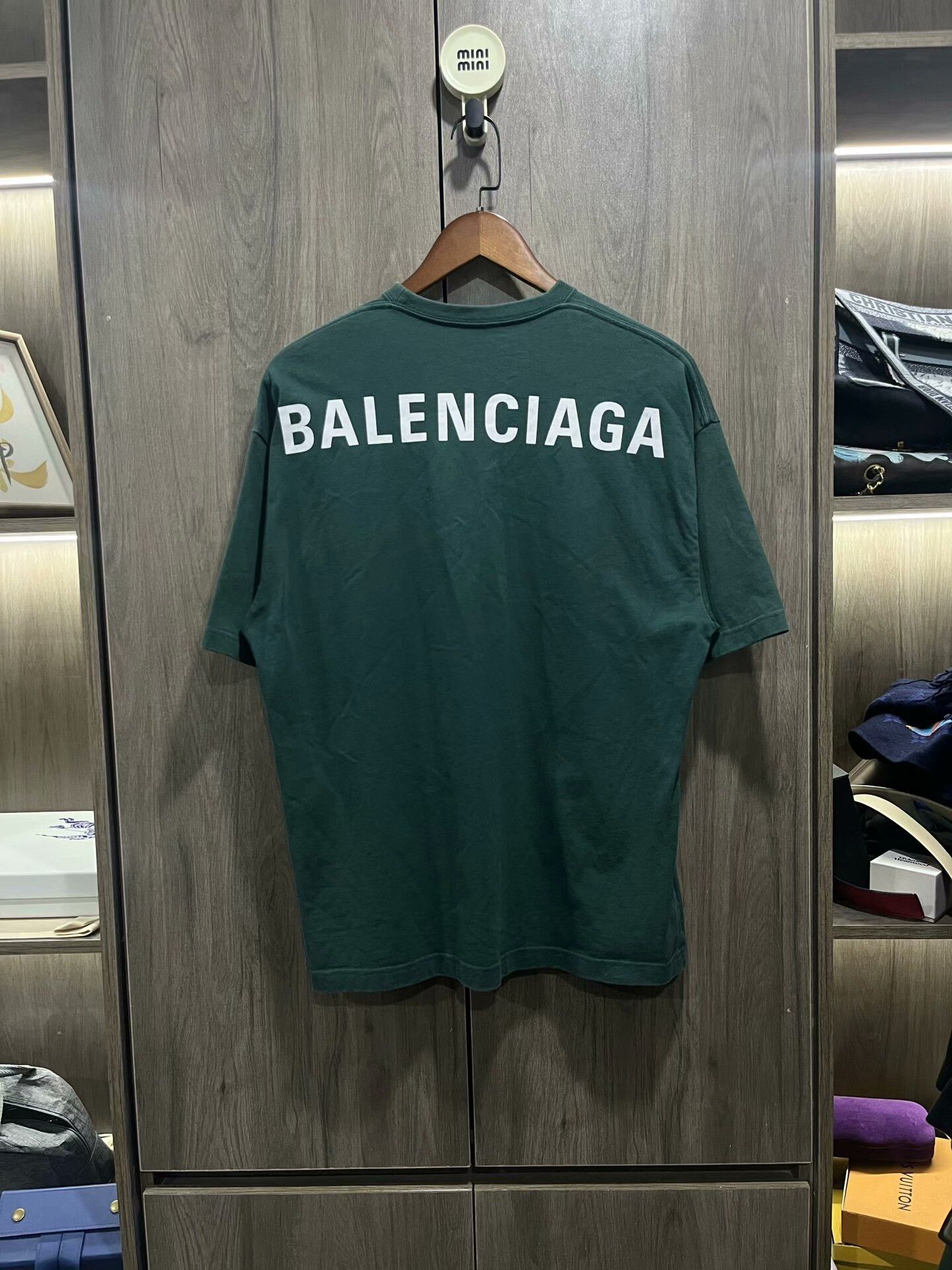 Balenciaga Balenciaga Back Letter Short-Sleeve Top Size US S / EU 44-46 / 1 - 1 Thumbnail