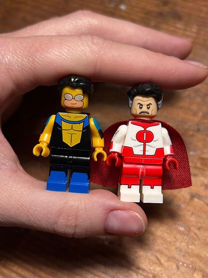 Anime omni man invincible minifigure matching keychain Size ONE SIZE - 8 Thumbnail
