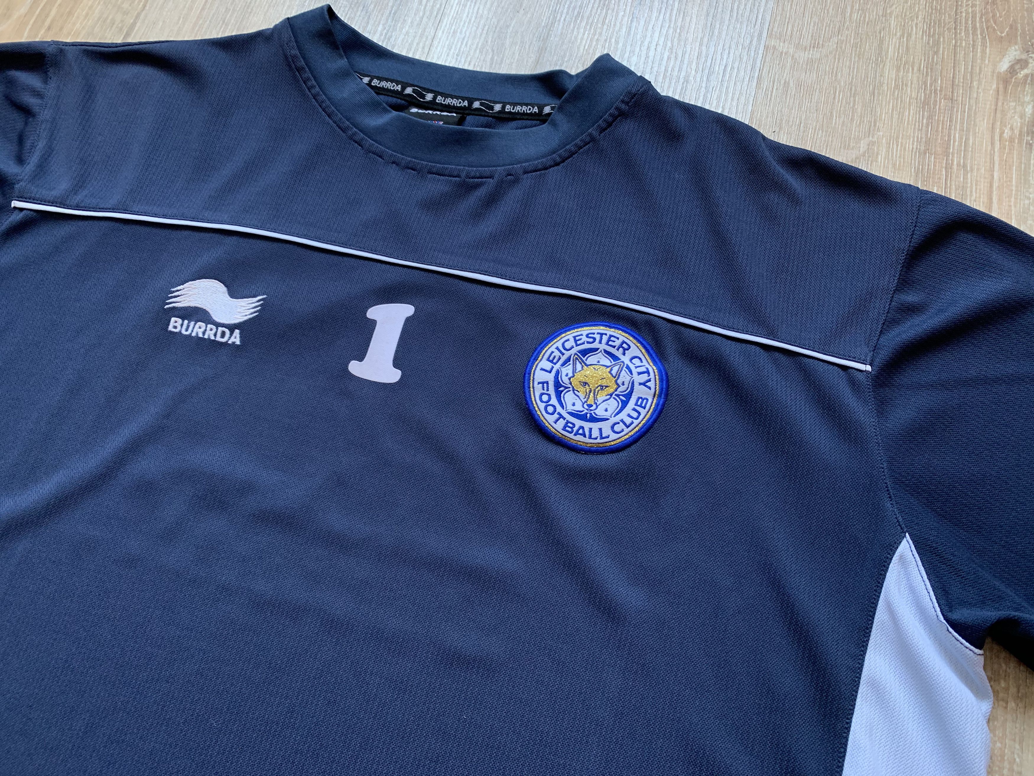 Vintage Burrda Leicester City Training Shirt 2010-2011 Size US XL / EU 56 / 4 - 3 Thumbnail