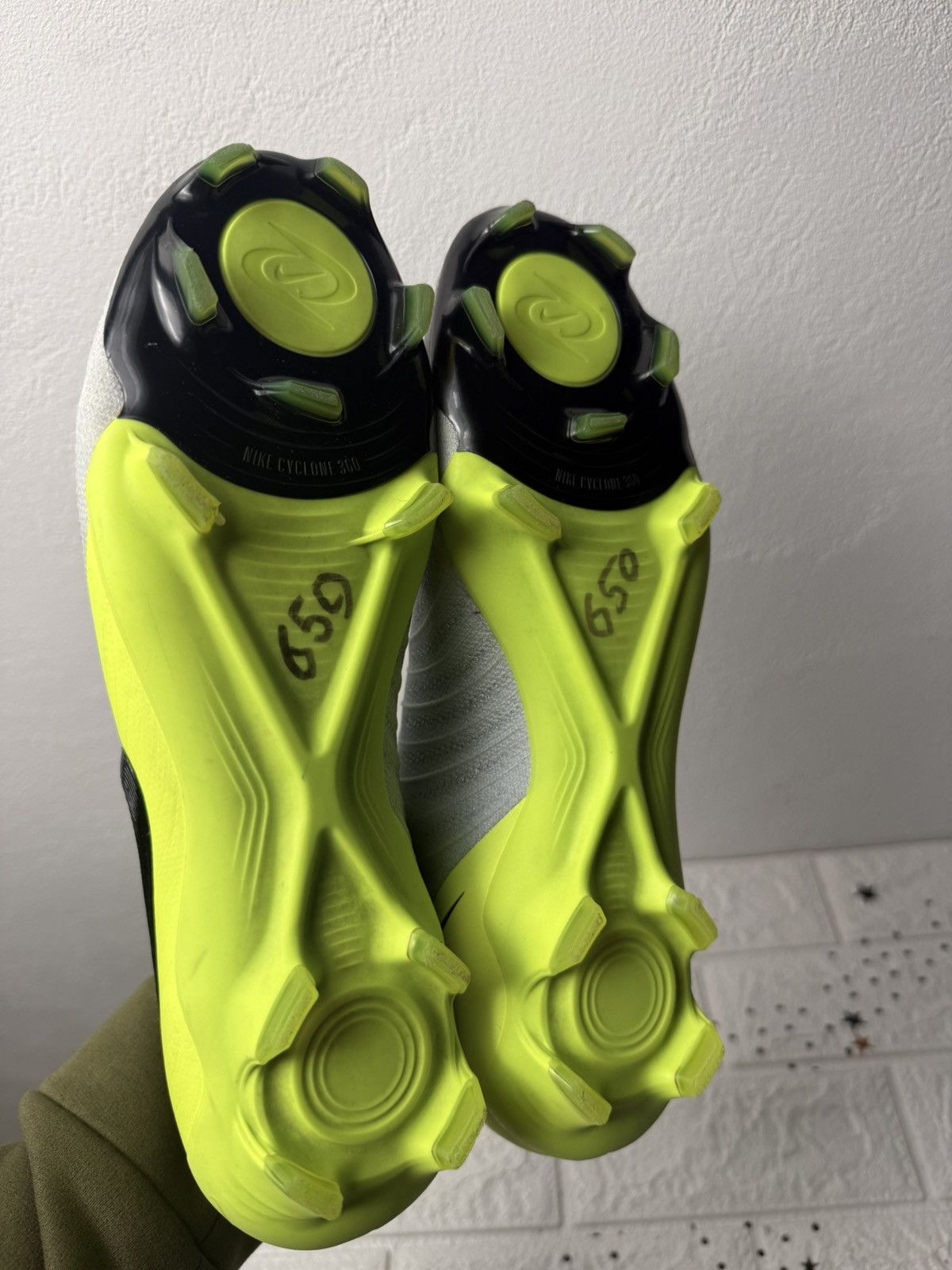 Nike Nike Phantom GX 2 Elite FG US8 UK7 EUR41 Boots FJ2563-003 Size US 8 / EU 41 - 13 Thumbnail