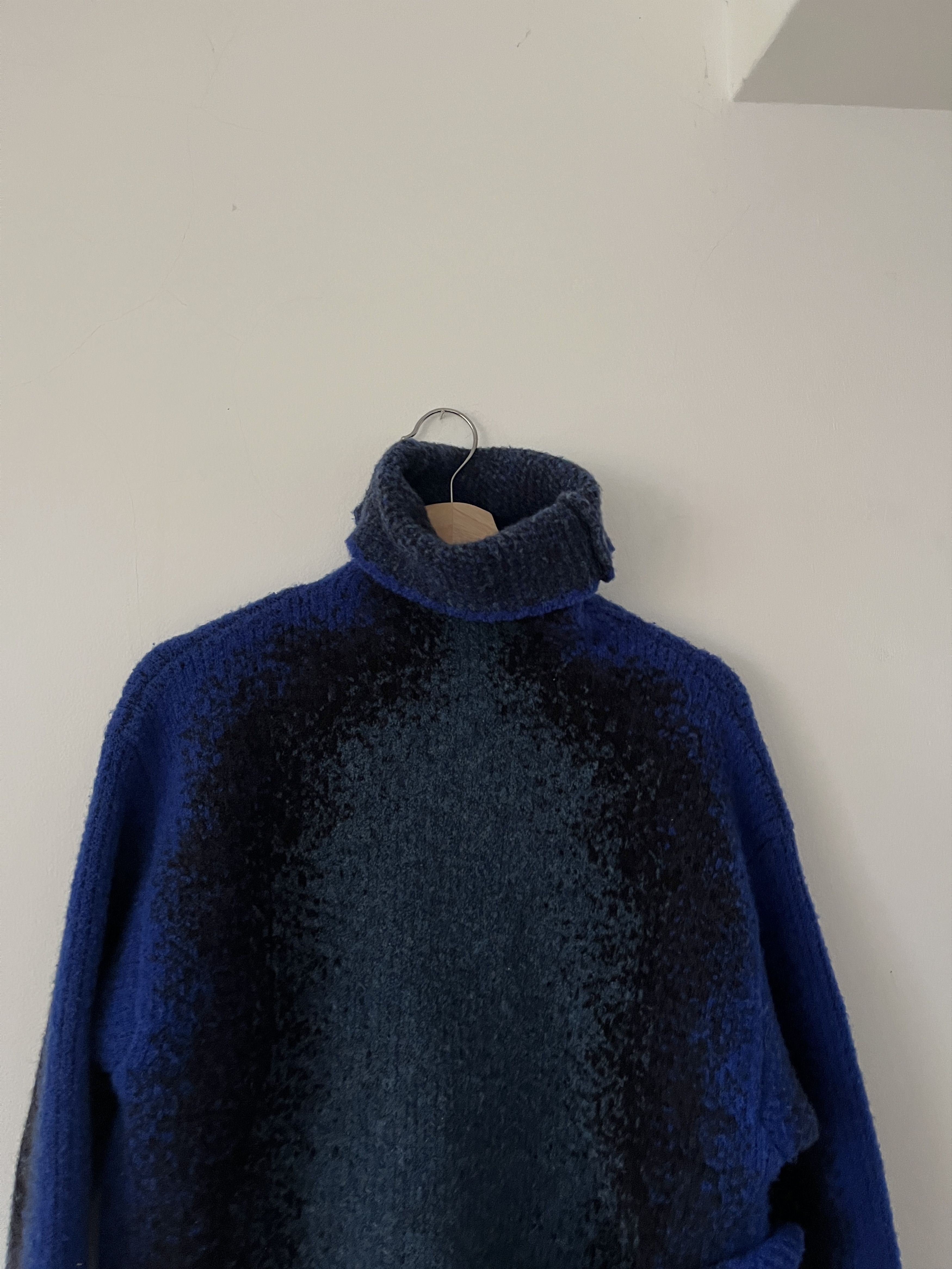 Y/Project Gradient Heavy Knit Turtleneck Blue Size US XS / EU 42 / 0 - 4 Thumbnail