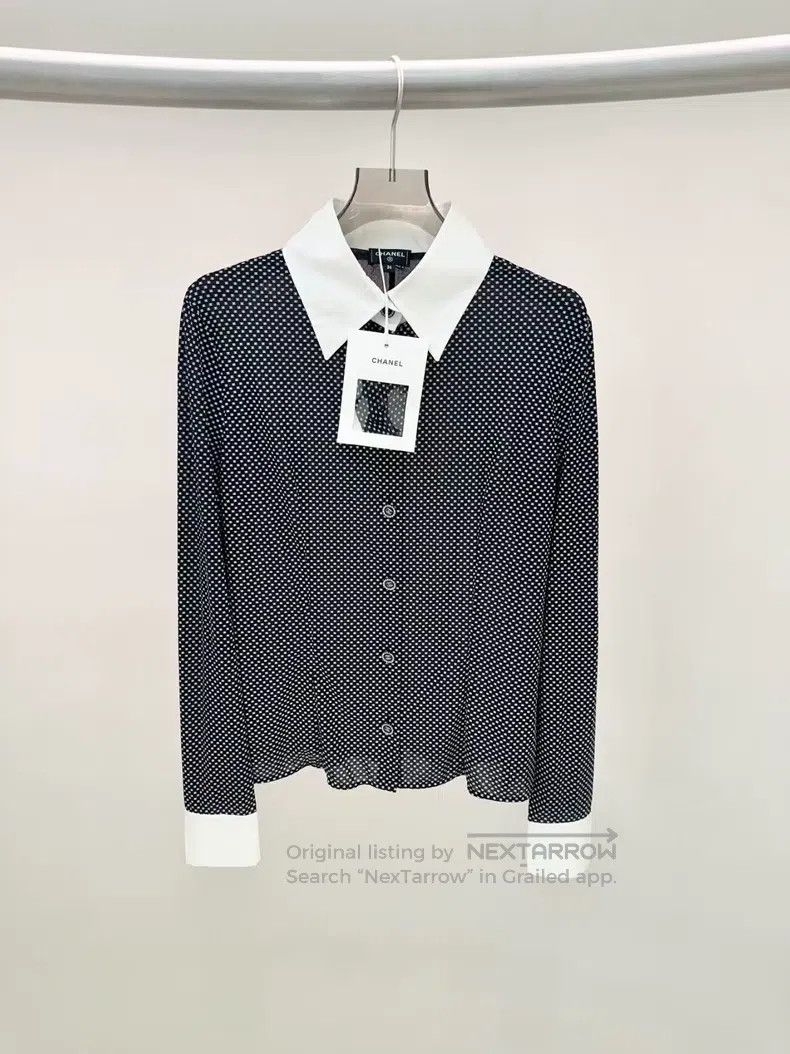 Chanel Chanel Logo shirt full of dots Size XS / US 0-2 / IT 36-38 - 1 Thumbnail