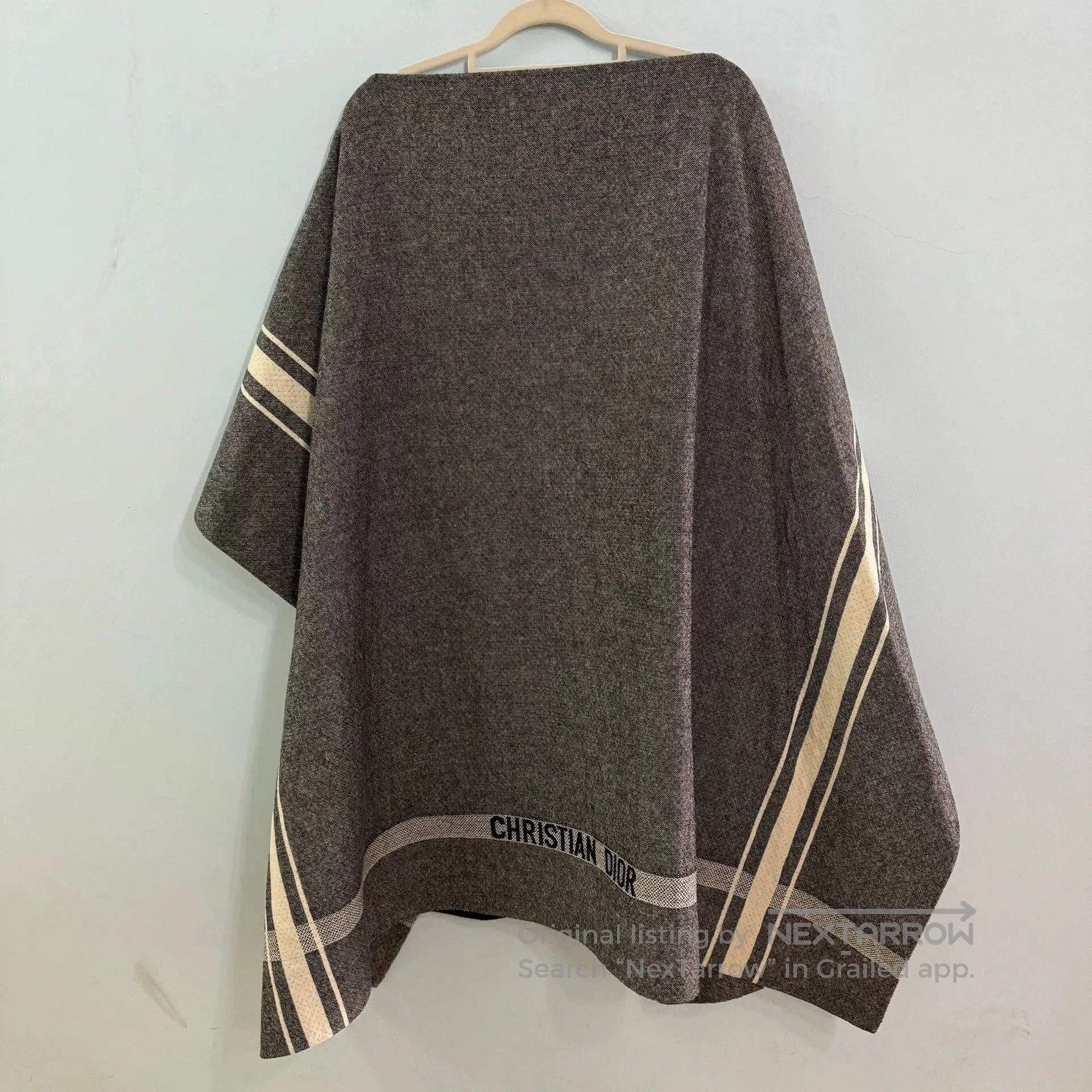 Dior Dior Gray Printed Cape M. Size M / US 6-8 / IT 42-44 - 2 Thumbnail