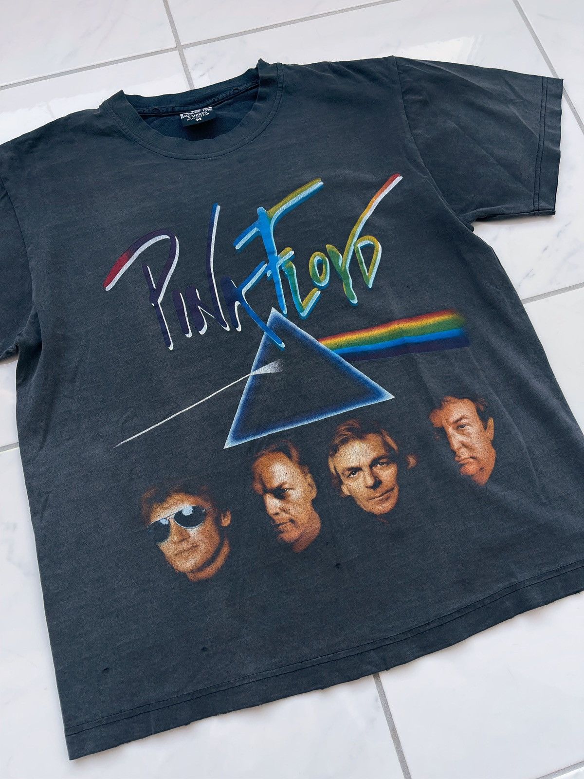 Band Tees × Pink Floyd × Vintage Vintage 90’s Pink Floyd Tee Size US M / EU 48-50 / 2 - 3 Thumbnail