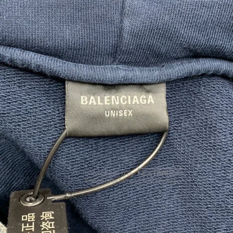 Balenciaga Balenciaga Distressed patched hoodie denim jacket faux two Size US S / EU 44-46 / 1 - 5 Thumbnail
