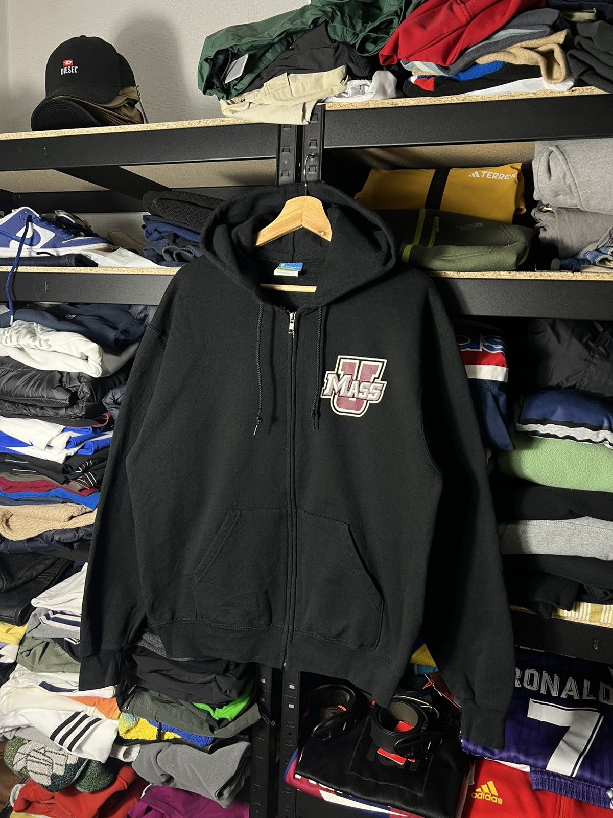 Champion Champion UMass Zip Hoodie Black Size M University Logo Y2K Size US M / EU 48-50 / 2 - 2 Thumbnail
