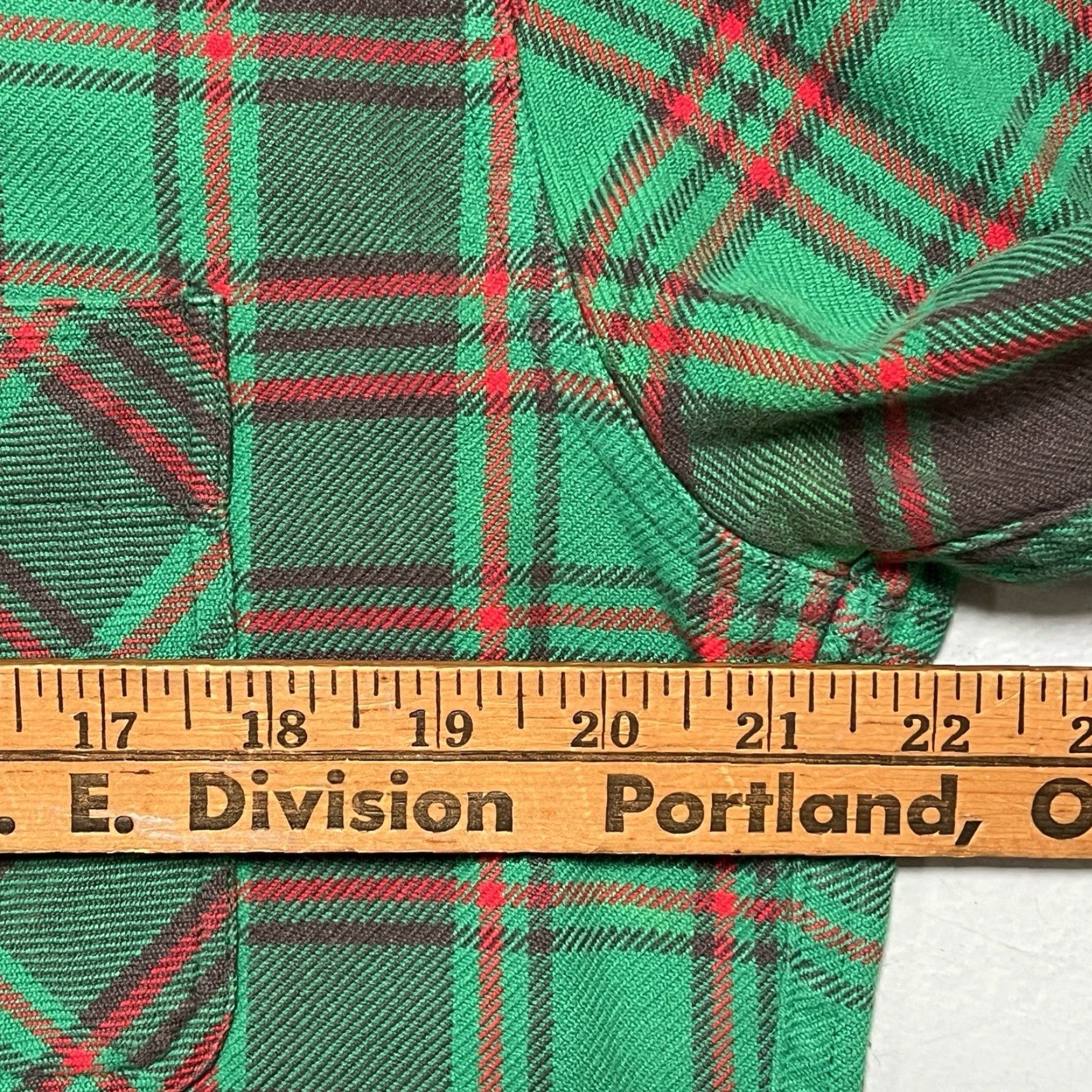 Ralph Lauren Vintage Ralph Lauren Rugby Campus Classics Flannel Plaid Work Shirt M Dinosaur? Size US M / EU 48-50 / 2 - 5 Thumbnail