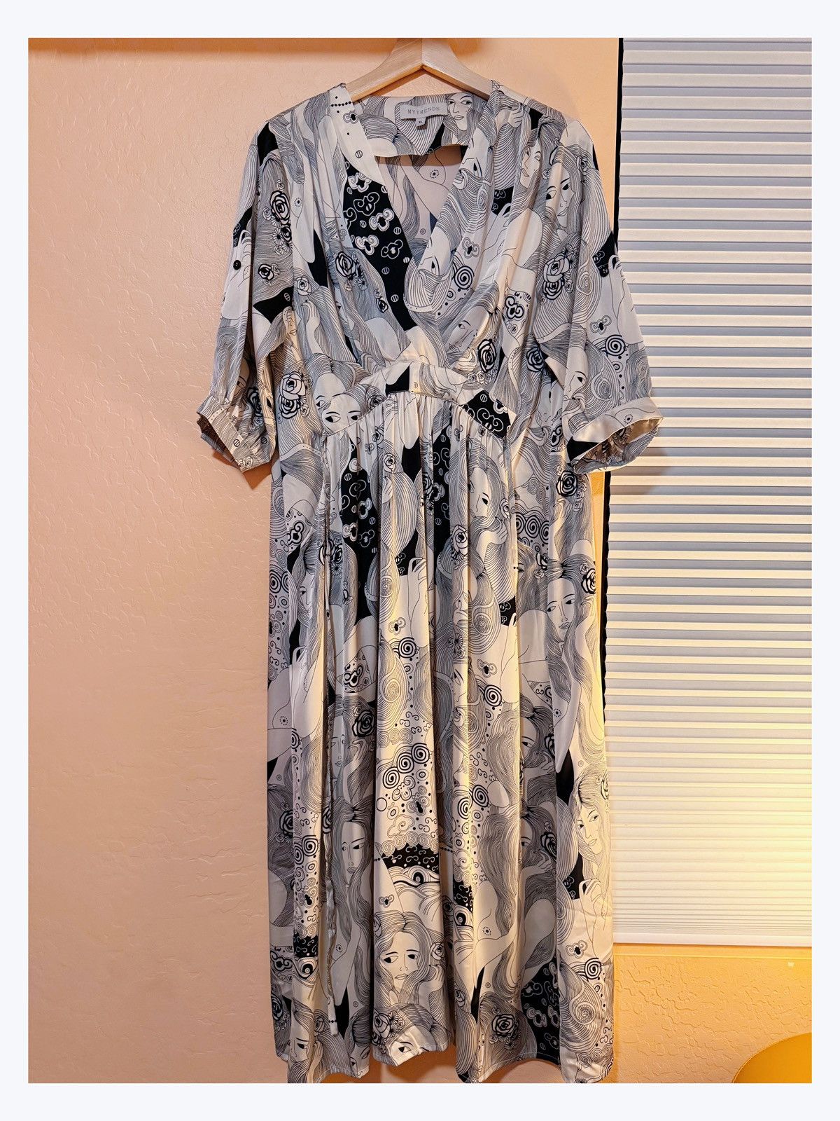 Other MYTRENDS Surreal Art Print Wrap Midi Dress Women’s XL Size XL / US 12-14 / IT 48-50 - 2 Thumbnail