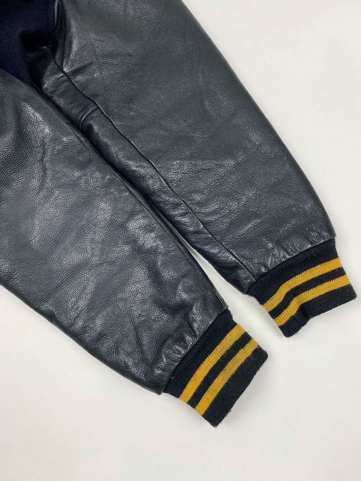 Vintage 1990’s Vintage Game Cyclones Hockey Team Varcity Jacket Size US M / EU 48-50 / 2 - 11 Thumbnail