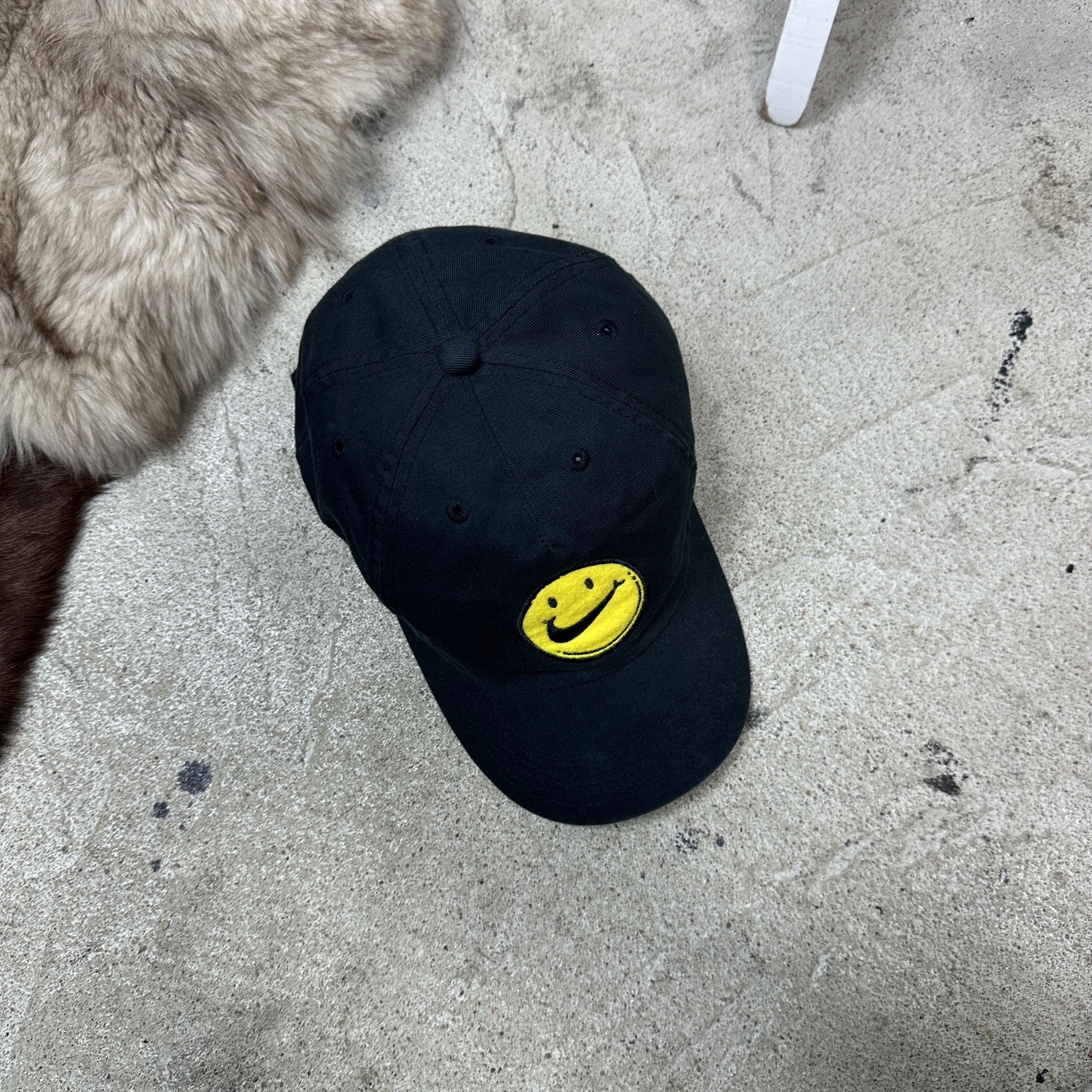 Nike Vintage Sporty Streetwear Skater Nike Smiley Face Cap Y2K Size ONE SIZE - 4 Thumbnail