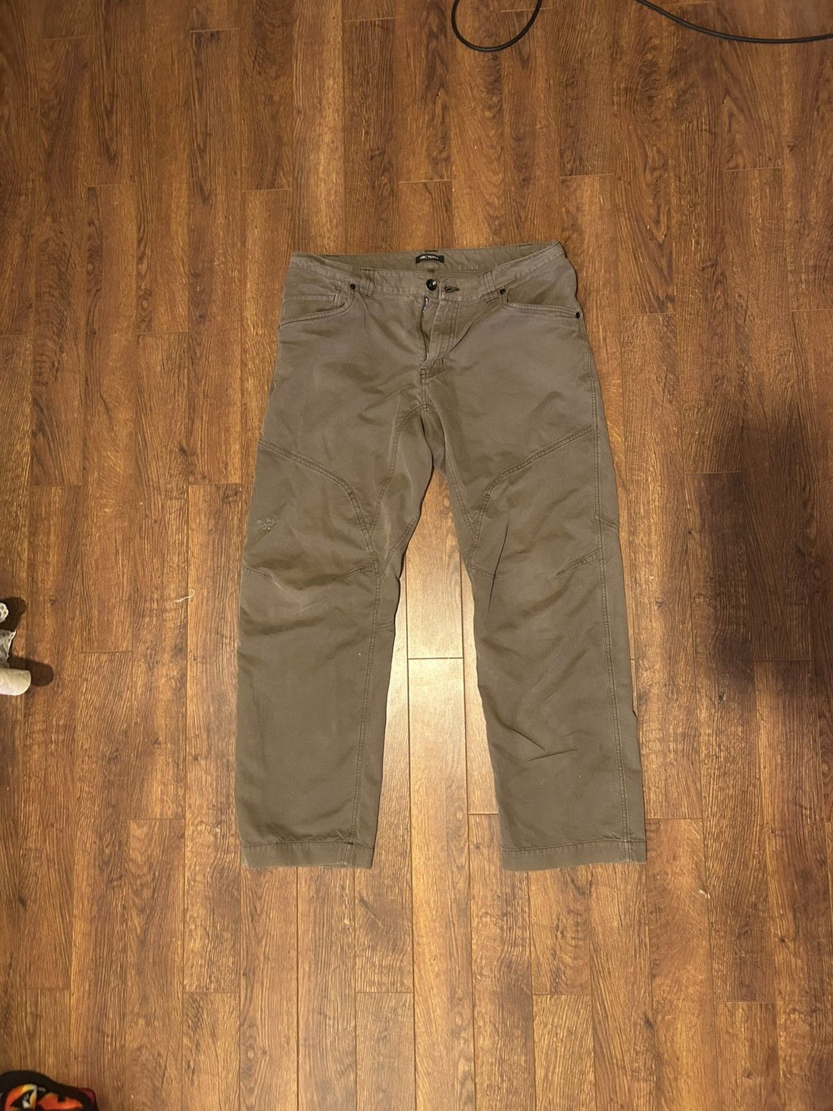 Arc'teryx Arc'teryx Pants 36/32 Size US 36 / EU 52 - 1 Thumbnail