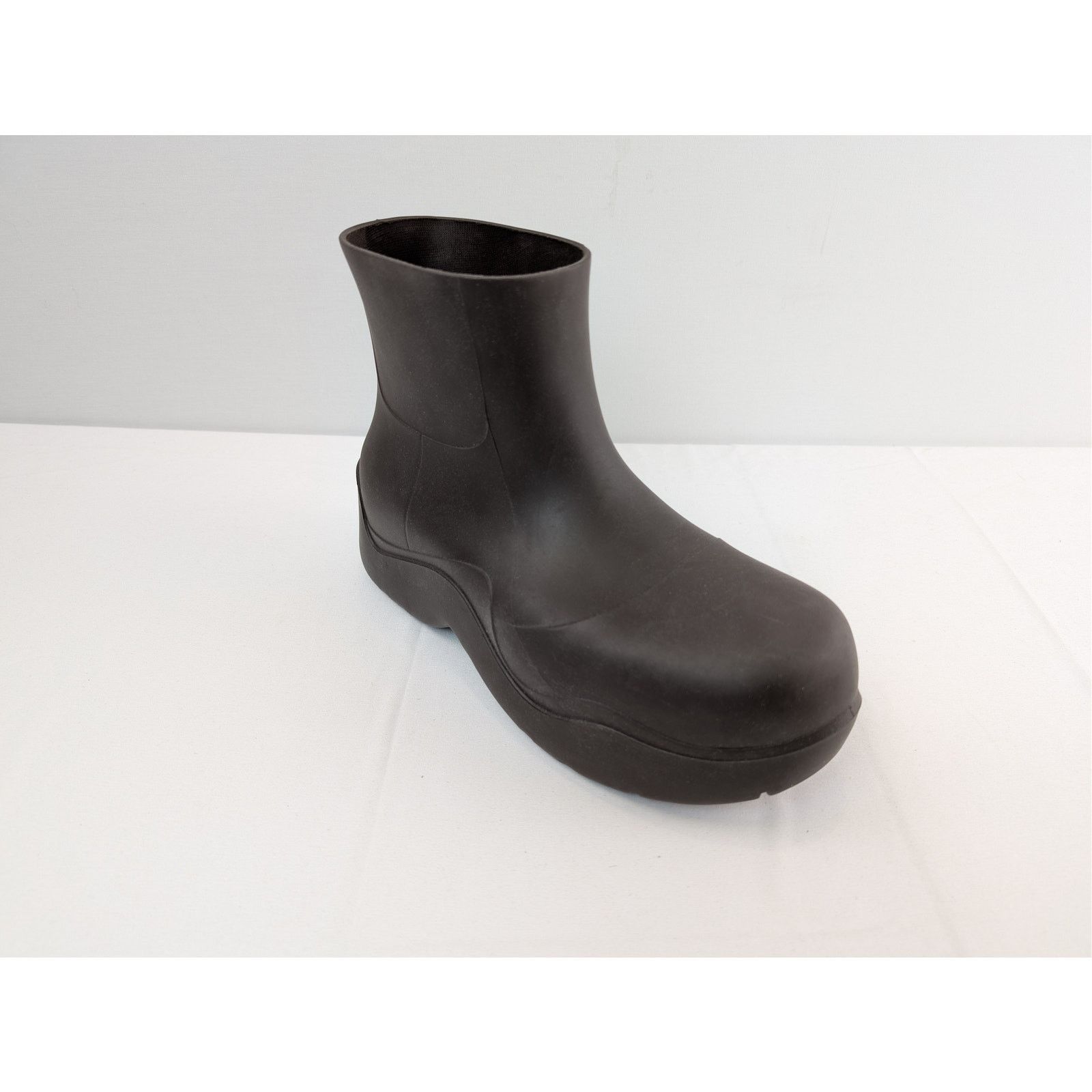 Bottega Veneta o1rshd1 Q:2 / Matt Rubber Puddle Ankle Boot in Fondant 46 Size US 13 / EU 46 - 3 Thumbnail