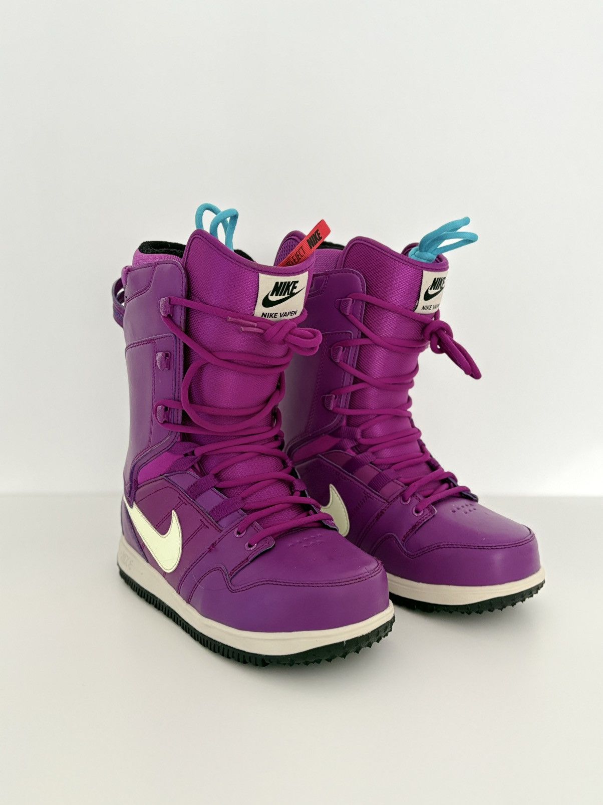 vape landshut Nike Nike Vapen Snowboarding Boot Berry Purple White