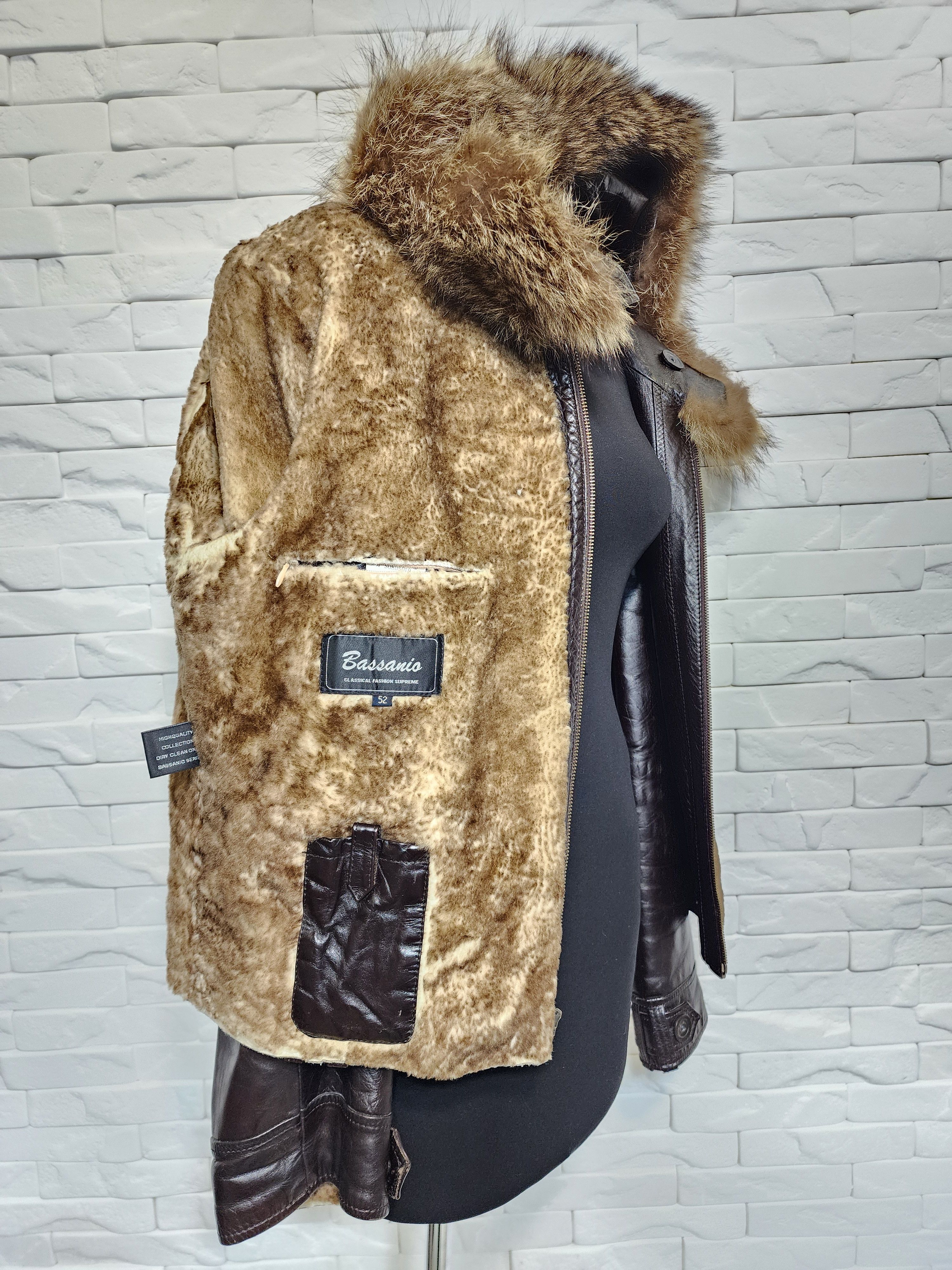 Genuine Leather Black Leather Sheepskin Coat: Metal Zipper, Fur Hood Size US L / EU 52-54 / 3 - 9 Thumbnail