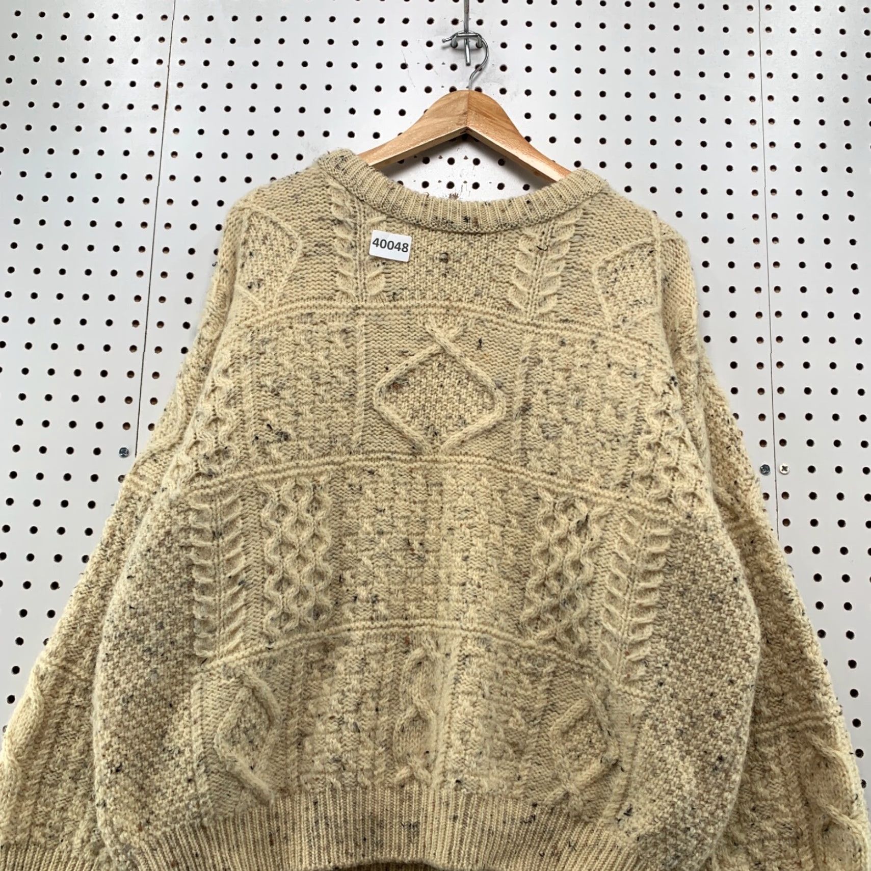 Vintage VINTAGE Glens Of Donegal Wool Knit Sweater Mens Size L Beige Hand Knit Crew Neck Cable Knit 24x25 United States Mens Size US L / EU 52-54 / 3 - 2 Thumbnail