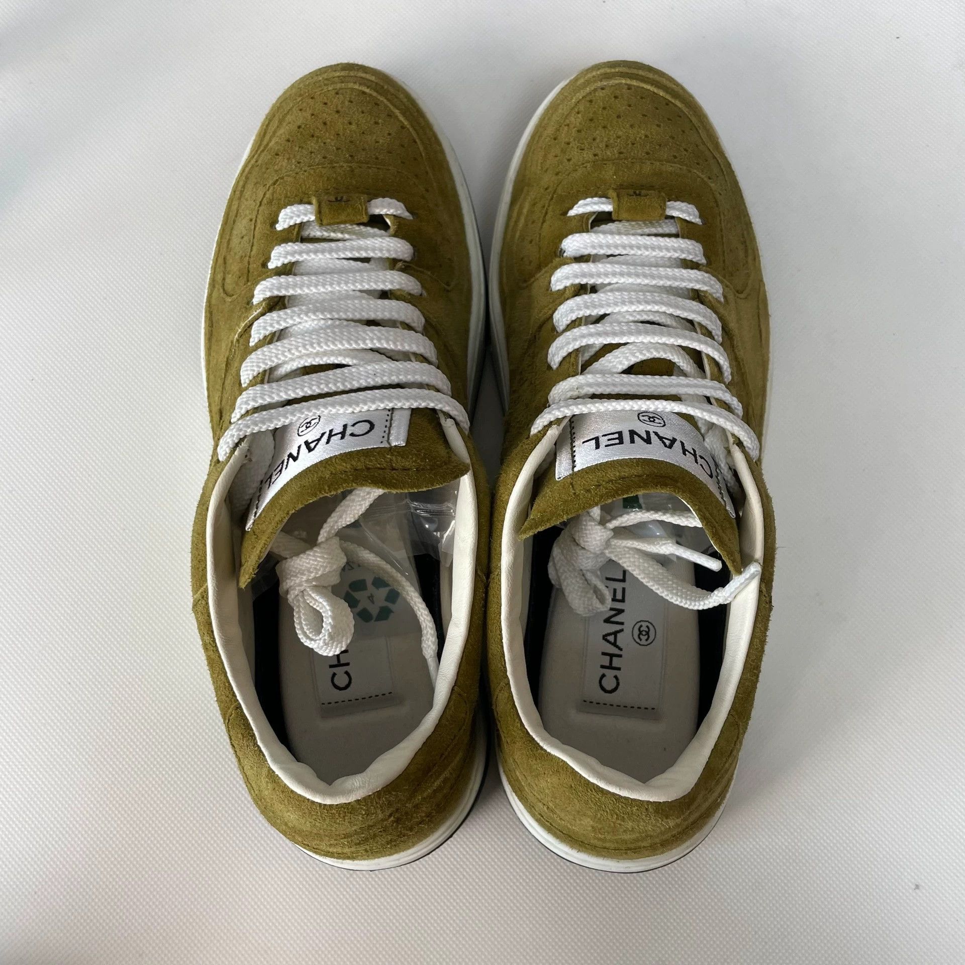 Chanel CHANEL Women's Low Top Sneaker Dark Green 38 Size US 7.5 / IT 37.5 - 4 Thumbnail