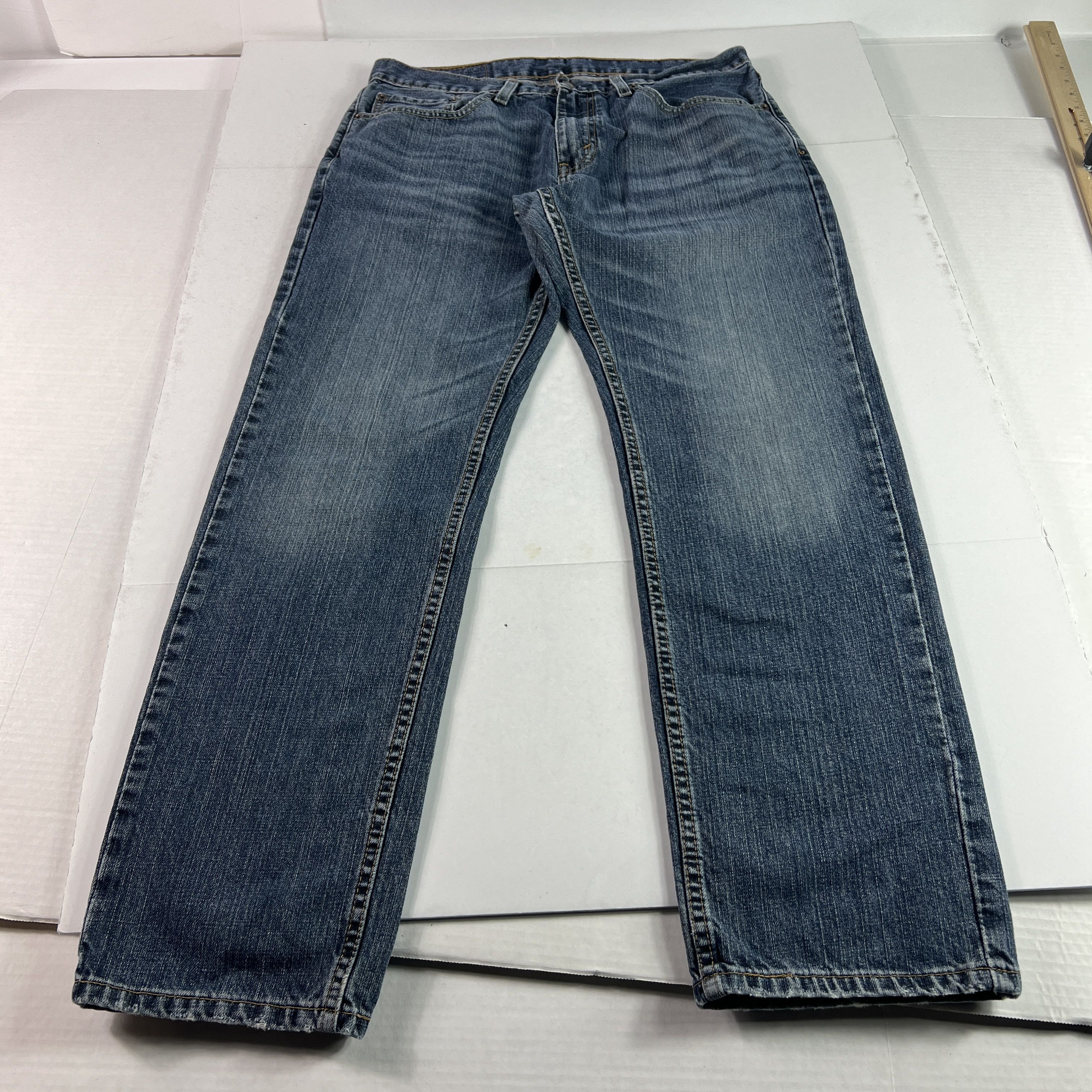 Levi's Levi's Jeans 559 Relaxed Fit Straight Leg Blue Faded Denim Size US 34 / EU 50 - 1 Thumbnail