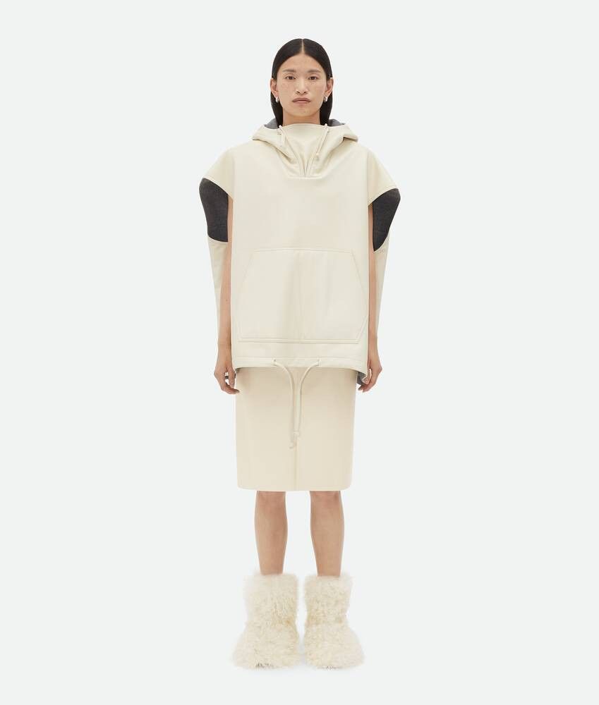 Bottega Veneta o1w1db10825 Leather And Wool Sleeveless Jacket in Chalk Size M / US 6-8 / IT 42-44 - 1 Preview