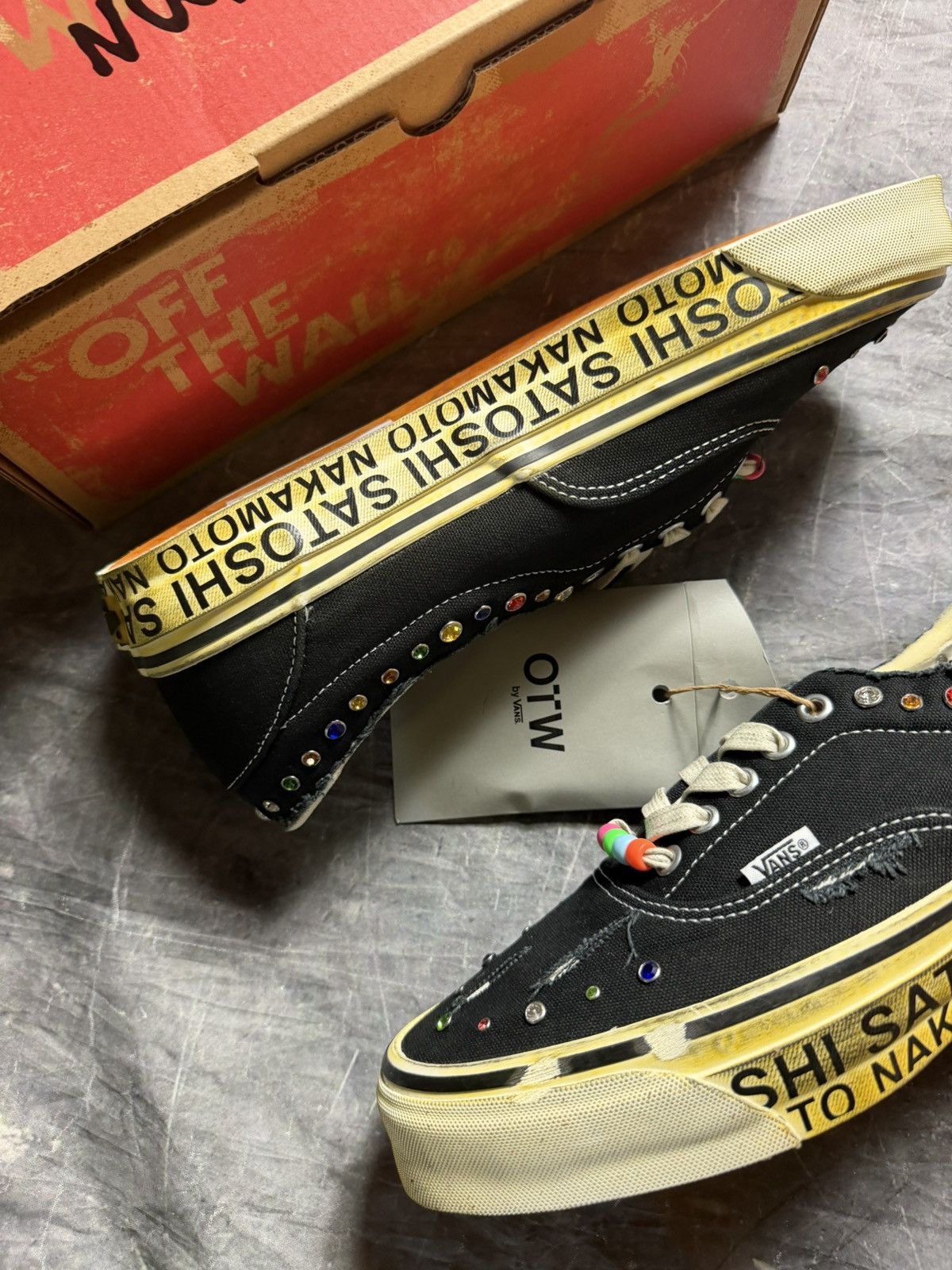 Satoshi Nakamoto × Vans OTW by Vans x Satoshi Nakamoto Era 95 Gems Size US 11 / EU 44 - 5 Thumbnail