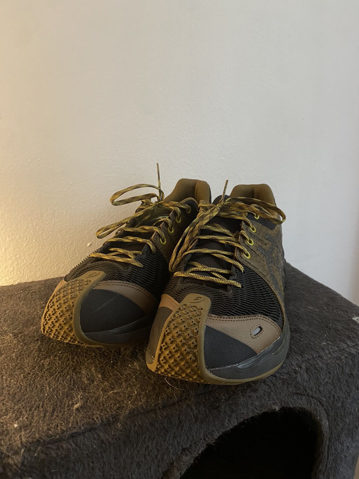 Asics × Kiko Kostadinov Kiko Kostadinov Brown & Black Asics Edition GEL-KITIL III Size US 11 / EU 44 - 2 Thumbnail
