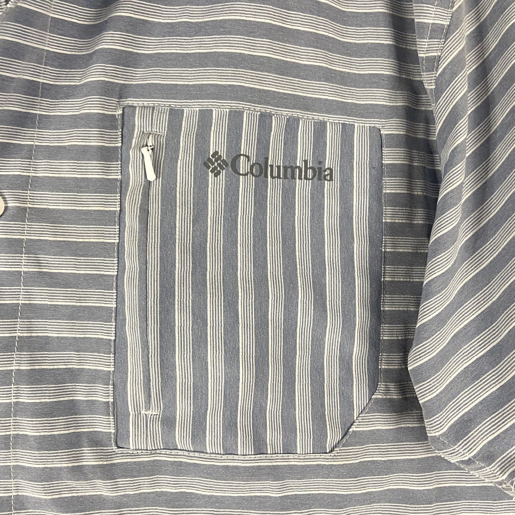 Vintage Columbia Sportswear Omni Shield Button-Up Shirt Short Sleeve Men L Blue Stripe Size US 33 - 5 Thumbnail