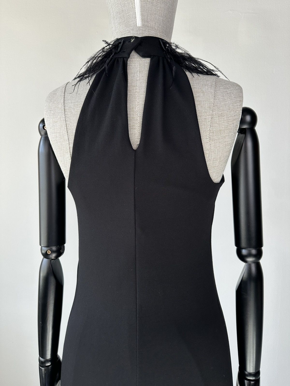 Max Mara MAX MARA Cocktail Halter Dress Ostrich Feathers Crystals Size S / US 4 / IT 40 - 7 Thumbnail