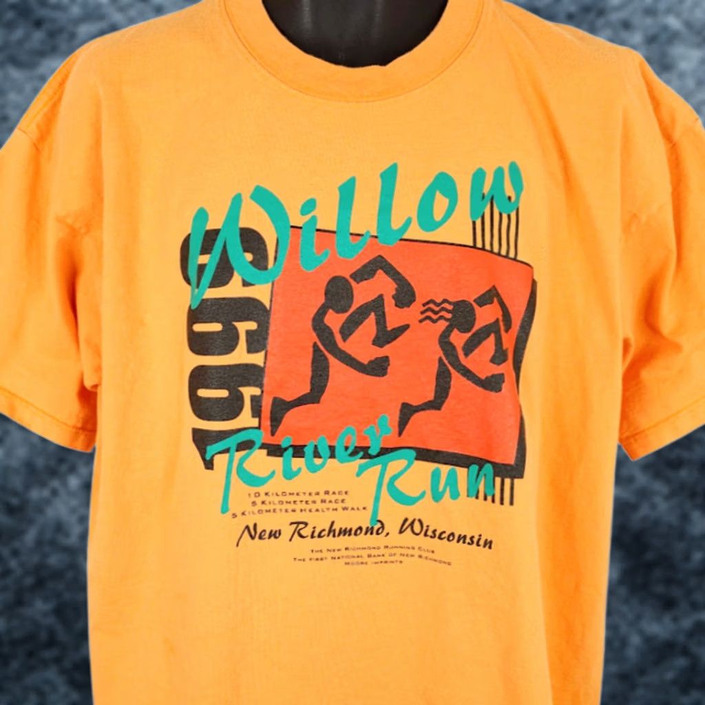 Gildan VINTAGE Gildan River Run T Shirt Mens XL Orange 10K Wisconsin Canada 90s Graphic Tee Size US XL / EU 56 / 4 - 1 Thumbnail