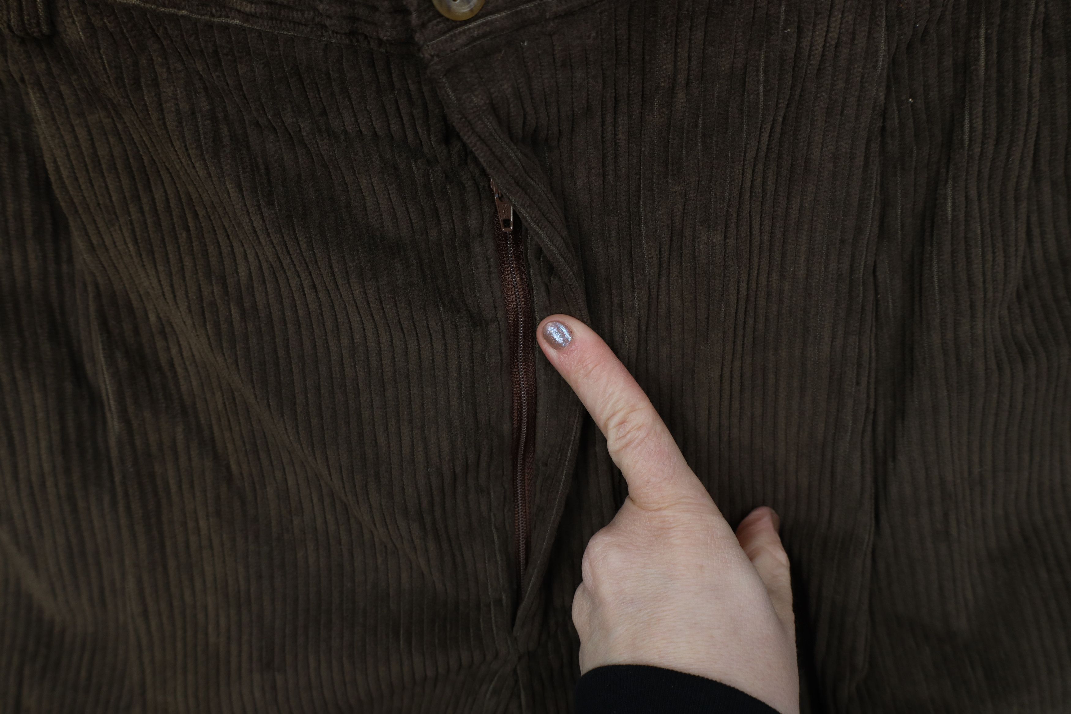 Tommy Hilfiger Deadstock Vintage 90s Tommy Hilfiger Corduroy Wide Leg Pants Size US 42 / EU 58 - 5 Thumbnail