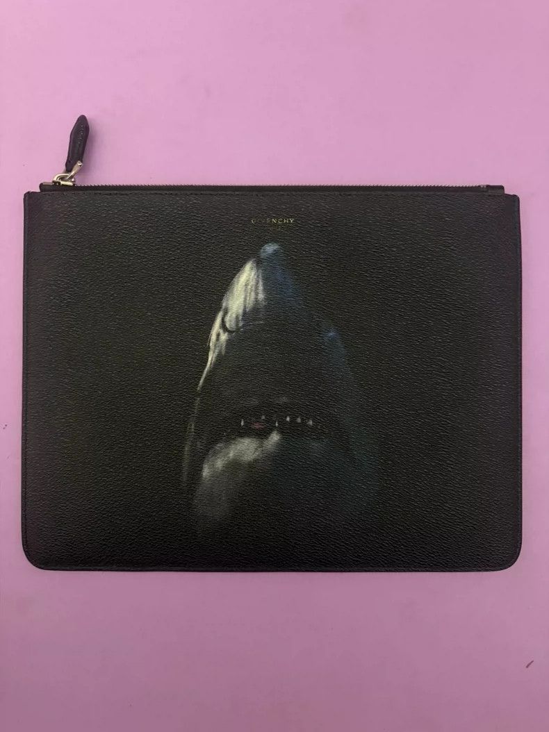 Givenchy Givenchy Popular Shark Clutch Bag Size ONE SIZE - 1 Thumbnail