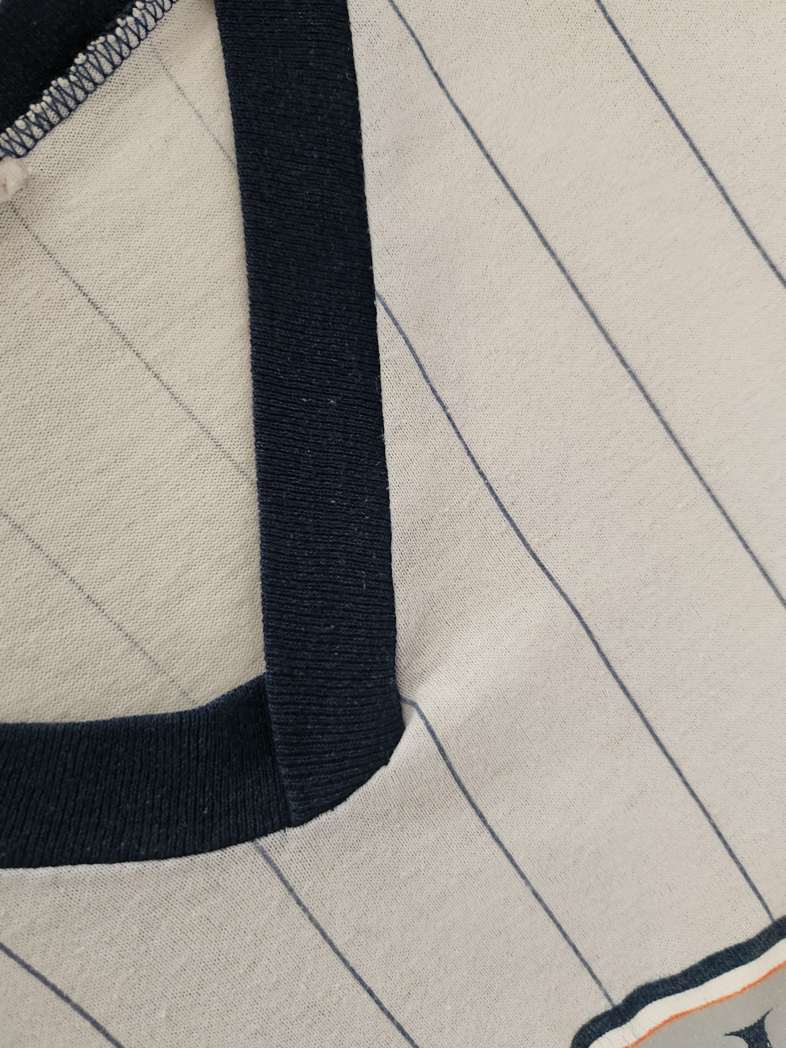 MLB × Vintage Vintage 1991 San Diego Padres Pinstripe V-neck jersey shirt Size US M / EU 48-50 / 2 - 13 Thumbnail