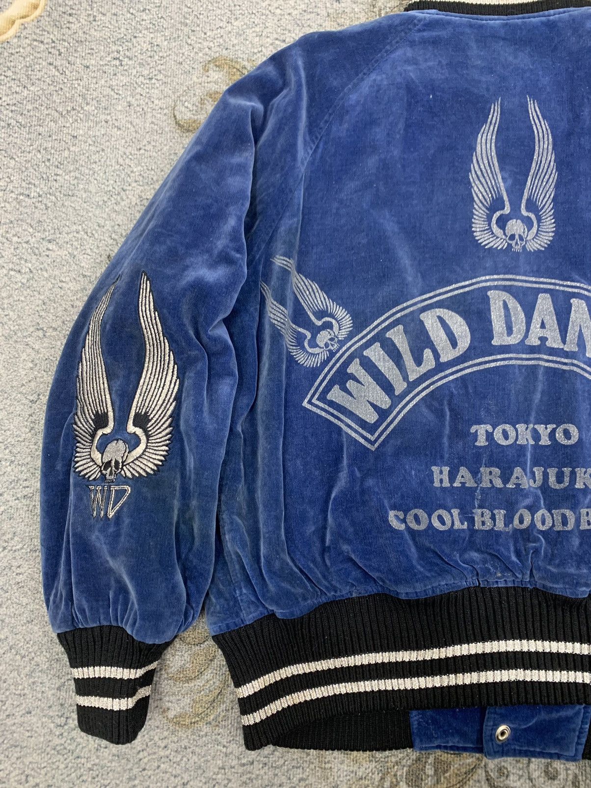 Japanese Brand × Velvet Wild Dancer Tokyo Harajuku Cool Blood Bros Velvet Like Jckt Size US L / EU 52-54 / 3 - 6 Thumbnail