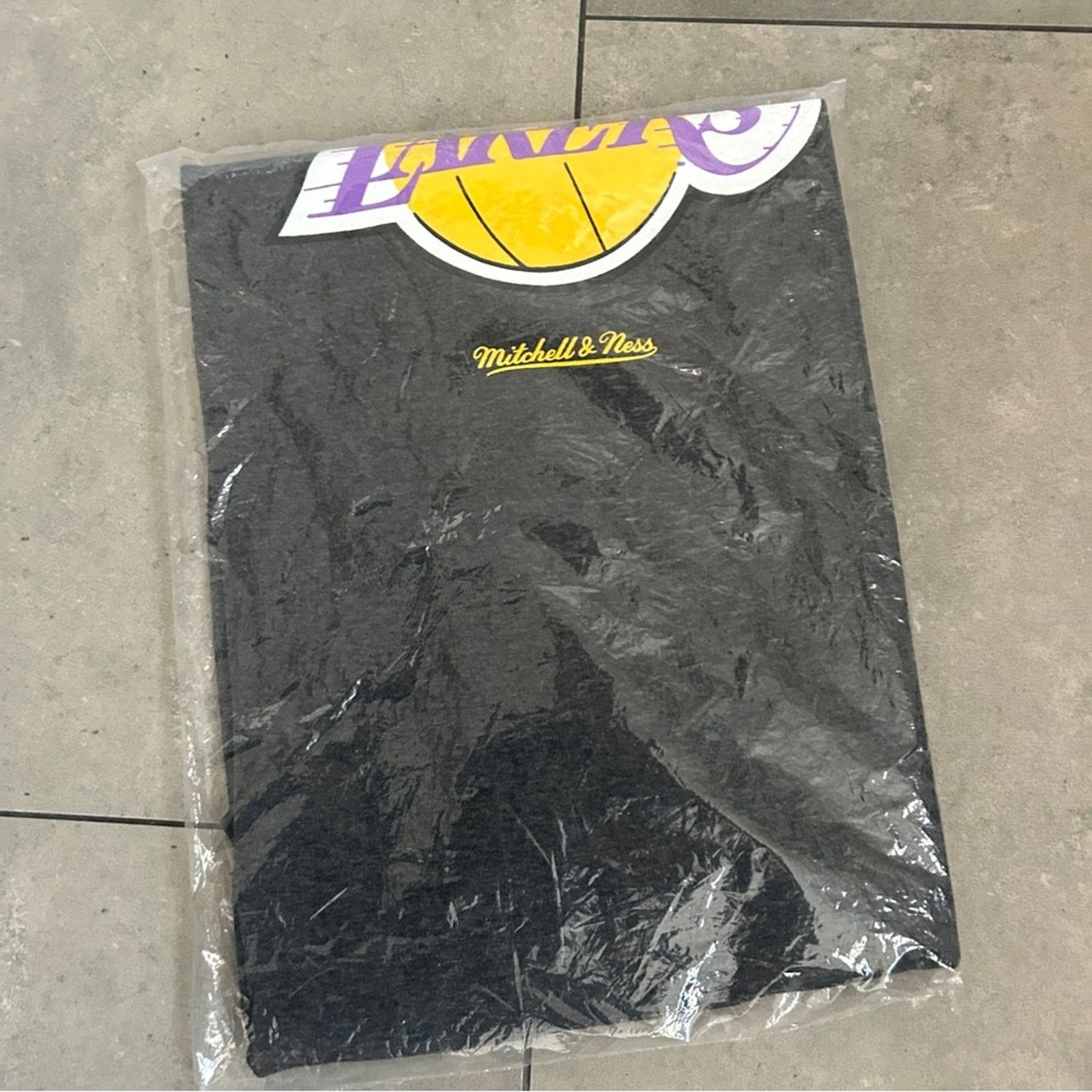 Mitchell & Ness NEW Mitchell & Ness NBA Los Angeles lakers dark gray shirt M Size US M / EU 48-50 / 2 - 4 Thumbnail