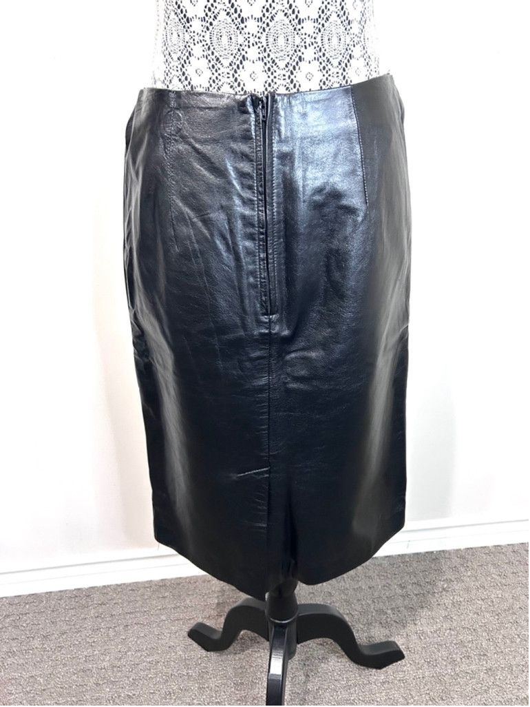Danier Vintage 80s Danier Leather Skirt, Size 8, Black below knee Size 30" / US 8 / IT 44 - 4 Thumbnail