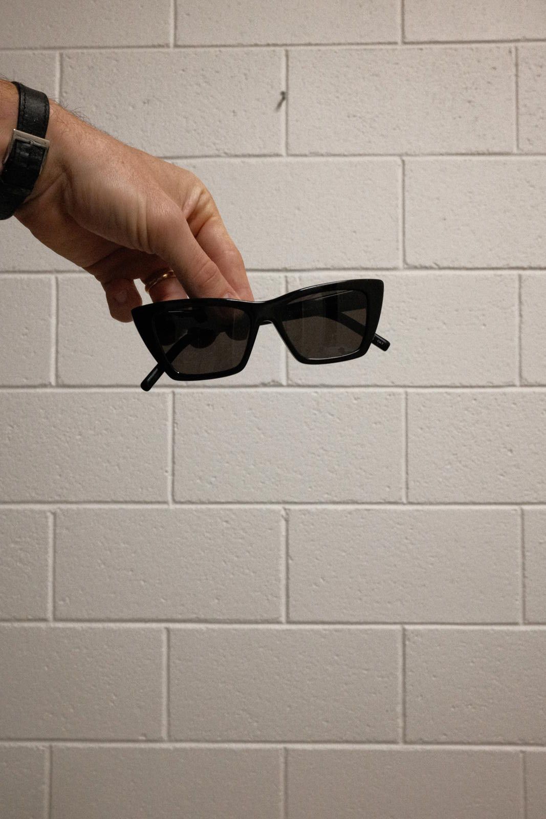 Saint Laurent Paris Saint Laurent Black Rectangular Sunglasses with Case Size ONE SIZE - 8 Thumbnail