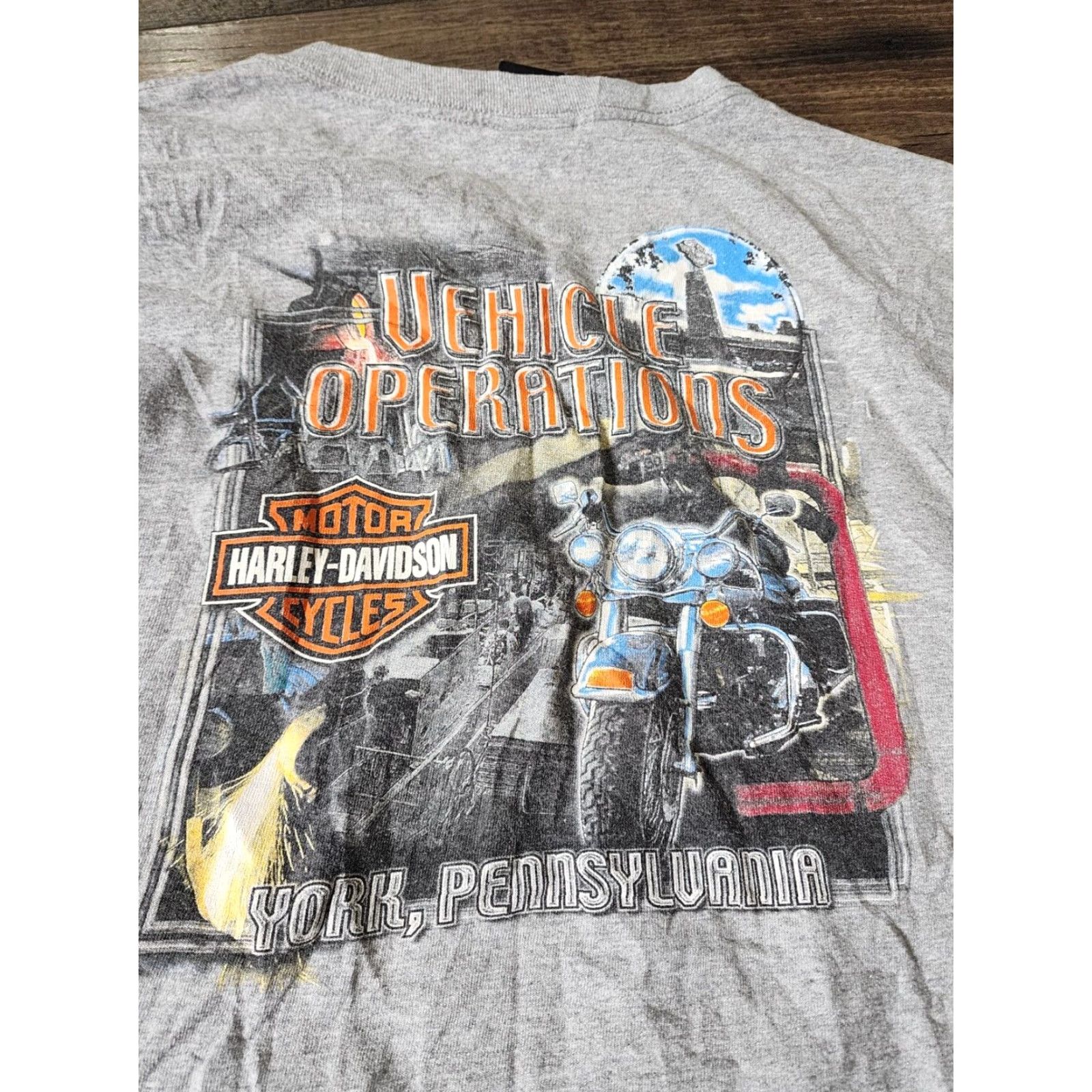 Harley Davidson VINTAGE Harley-Davidson T-Shirt Mens XL Gray 90s Biker Motorcycle Crew Neck Short/Long Sleeve (Double-Sided) United States Size US XL / EU 56 / 4 - 5 Thumbnail