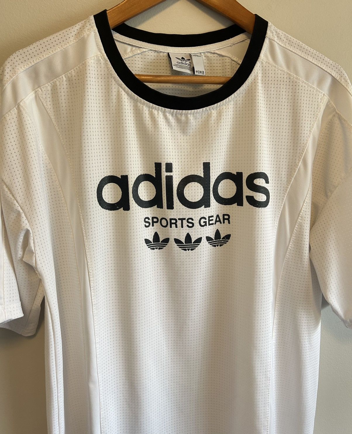 Adidas Vintage Adidas Originals Sports Gear Mens Shirt Mesh Jersey Size US XL / EU 56 / 4 - 4 Thumbnail