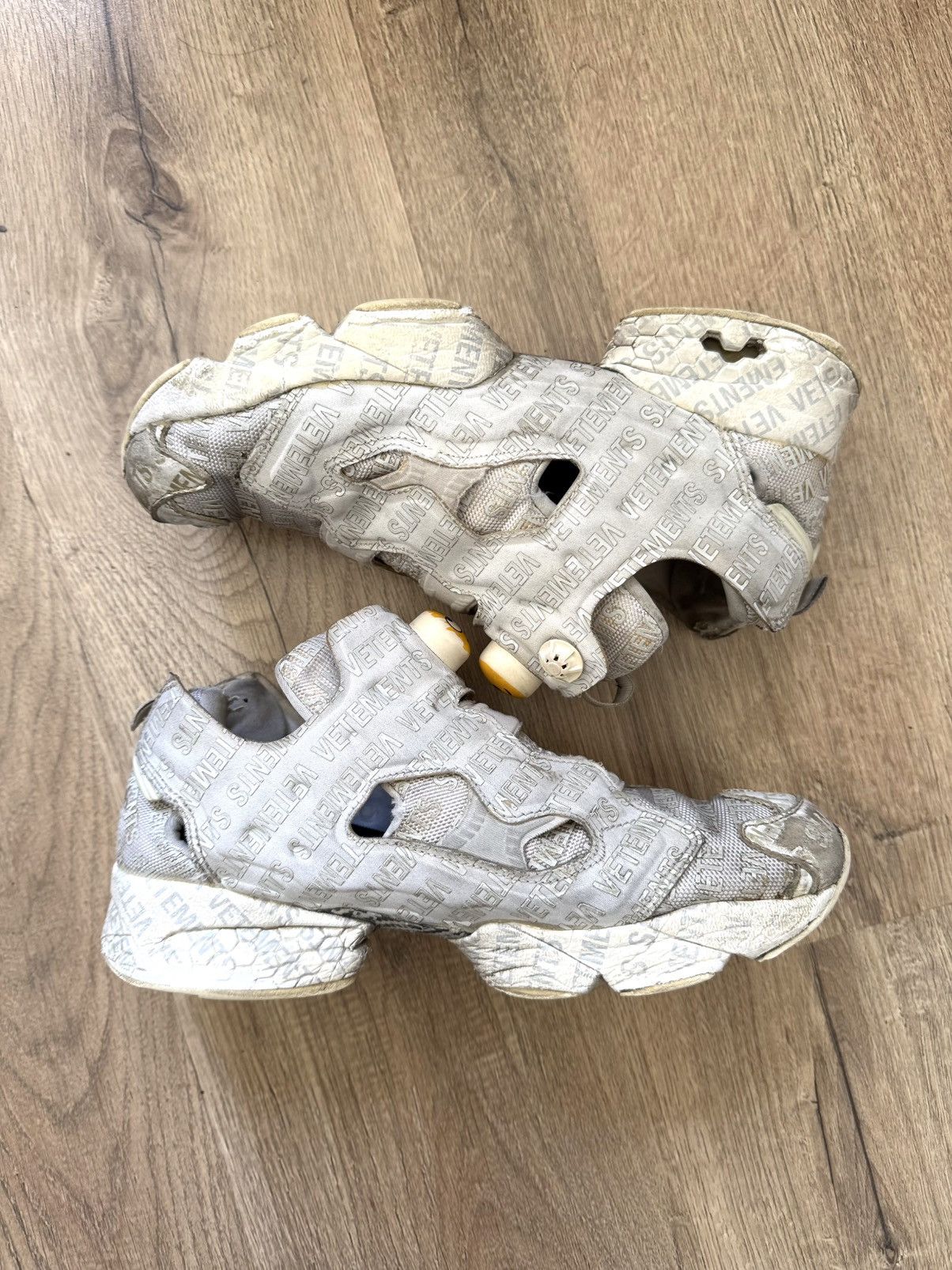 Reebok × Vetements Vetements X Reebok Instapump Emoji Size US 7.5 / EU 40-41 - 2 Thumbnail