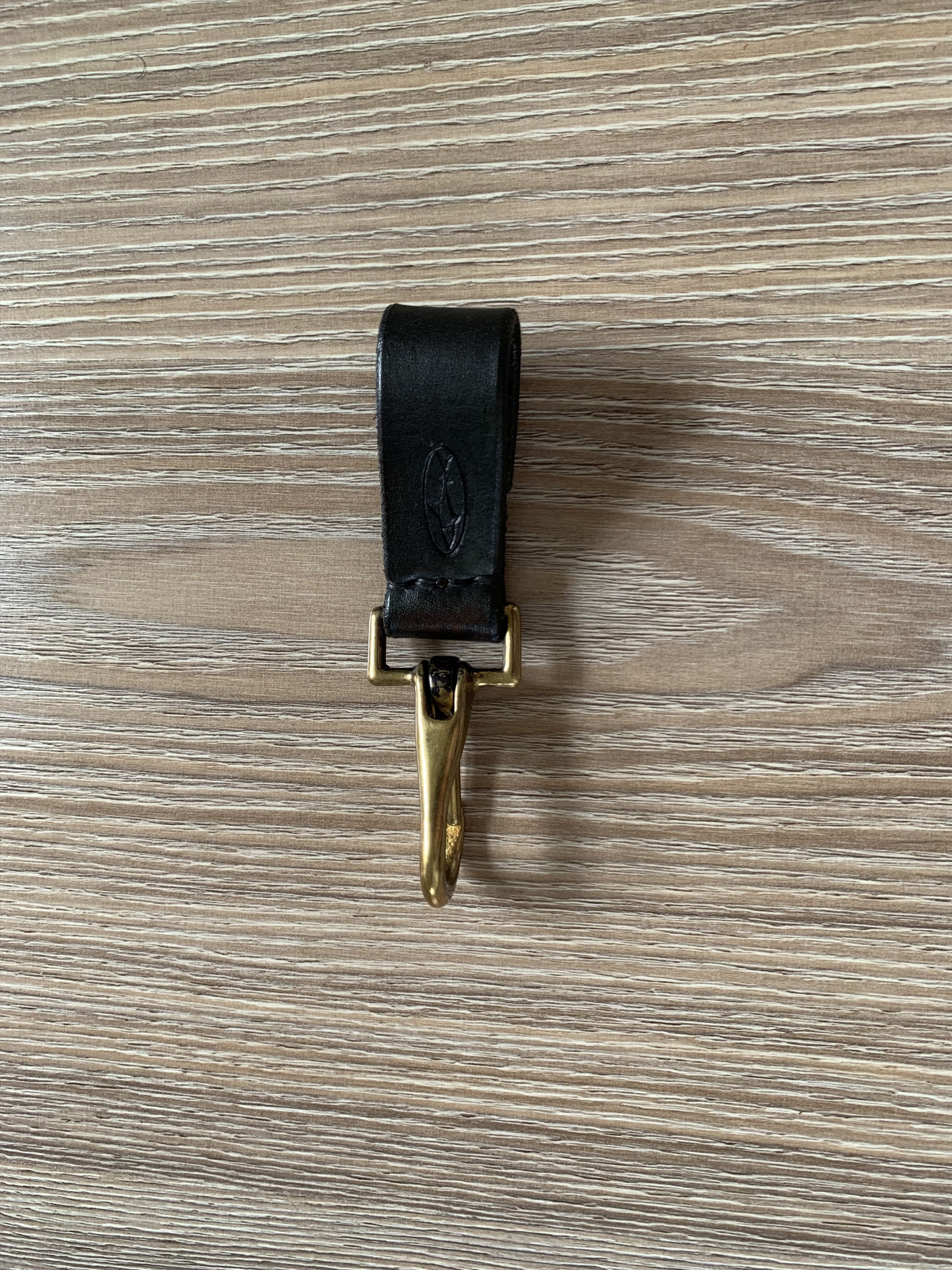 Handmade Leather Keychain With Shark Embossing Size ONE SIZE - 7 Thumbnail