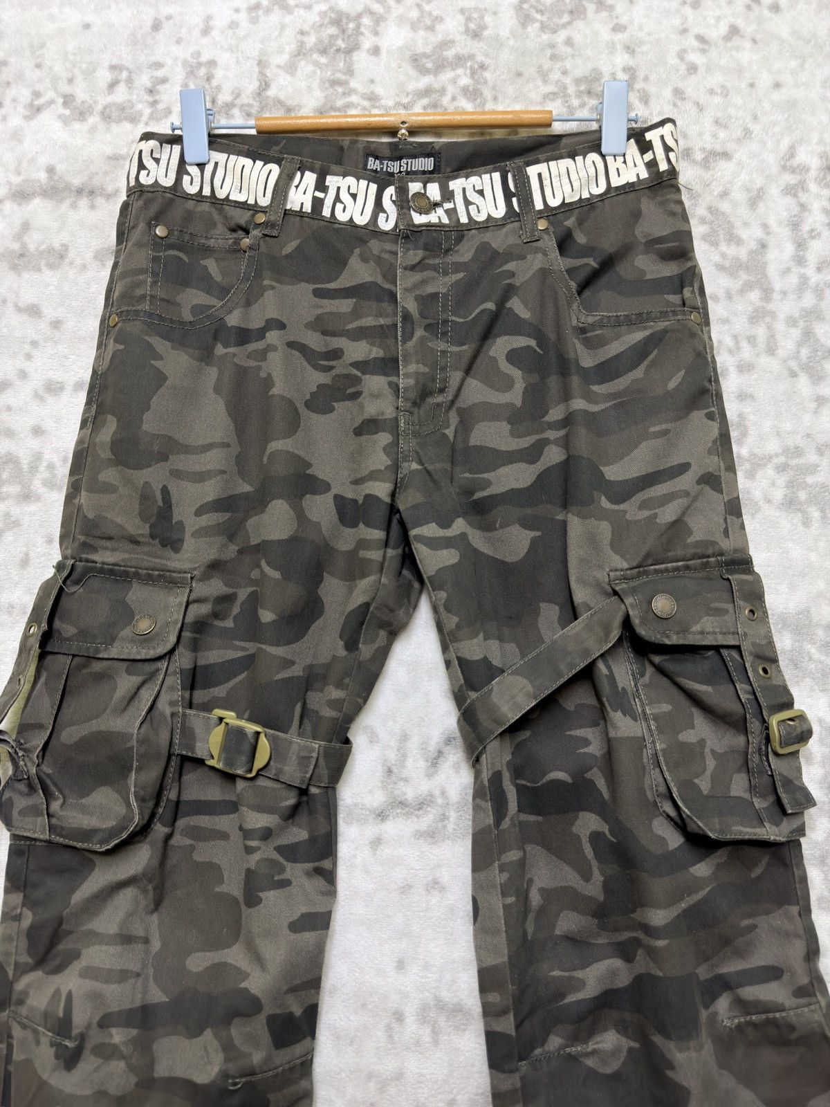 GOA BA-TSU STUDIO Camo Multi Pocket Punk Cargo Pants Size US 29 - 3 Thumbnail