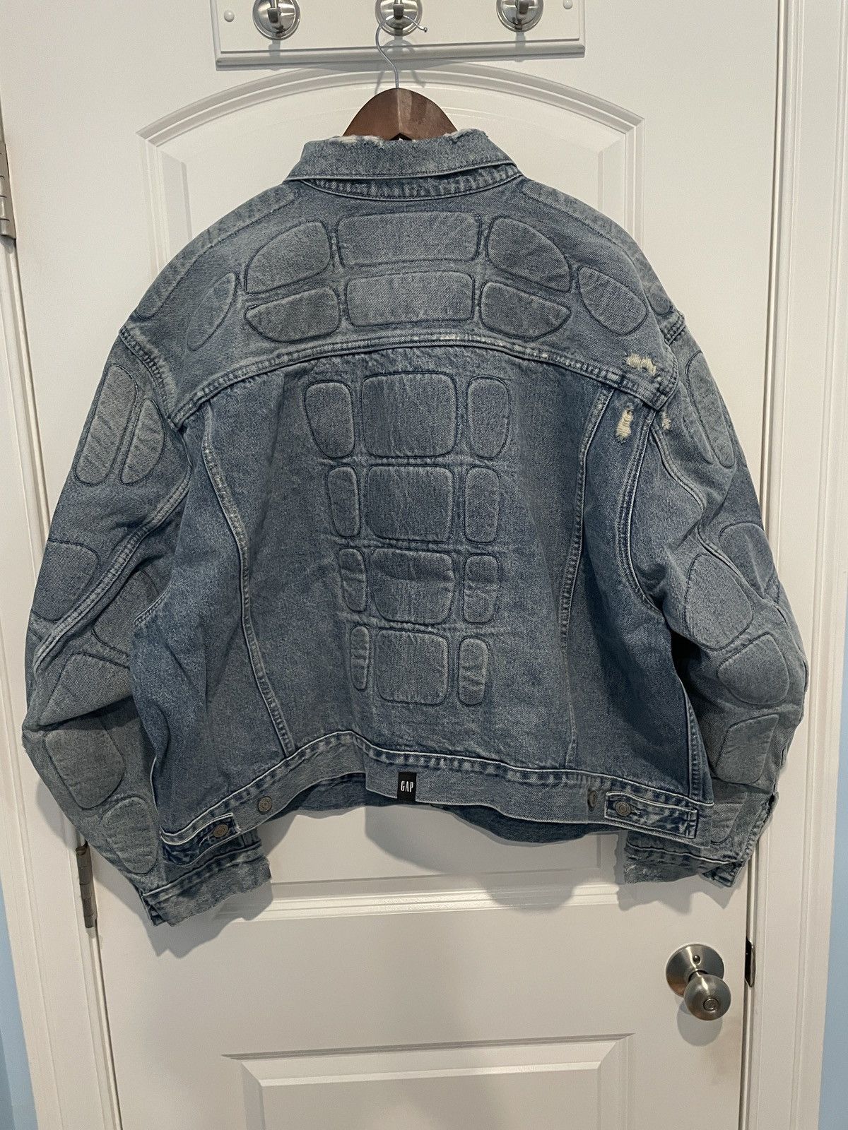 Balenciaga × Gap × Yeezy Yeezy Gap Balenciaga Denim Jacket Light Blue Size US XL / EU 56 / 4 - 2 Thumbnail