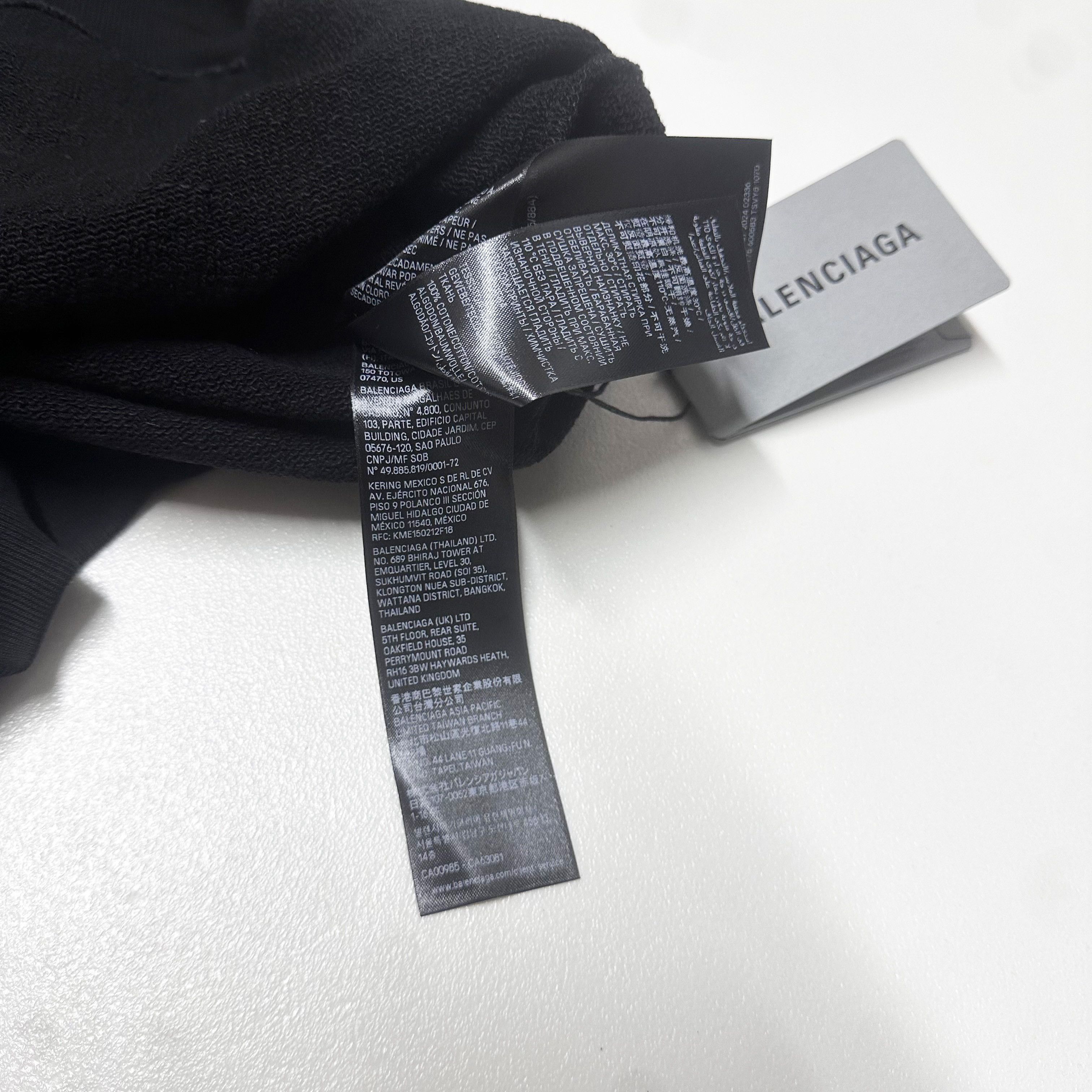 Balenciaga BALENCIAGA Paris Logo size M Black hoodie distressed medium Size US M / EU 48-50 / 2 - 10 Thumbnail